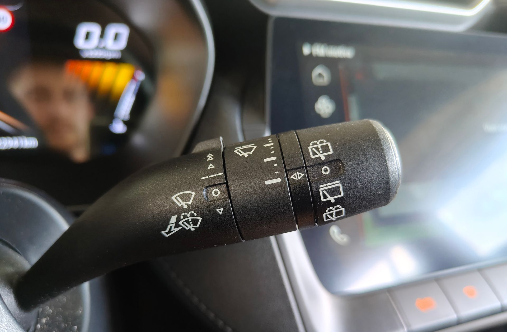 MG ZS 1.5 Hybrid+ Luxury - foto 28