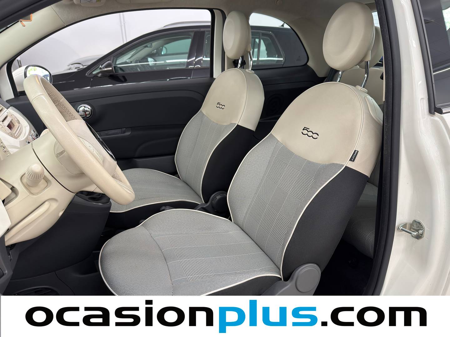 Foto asientos delanteros Fiat 500 Fiat 500 1.2 8v Lounge (69 CV)