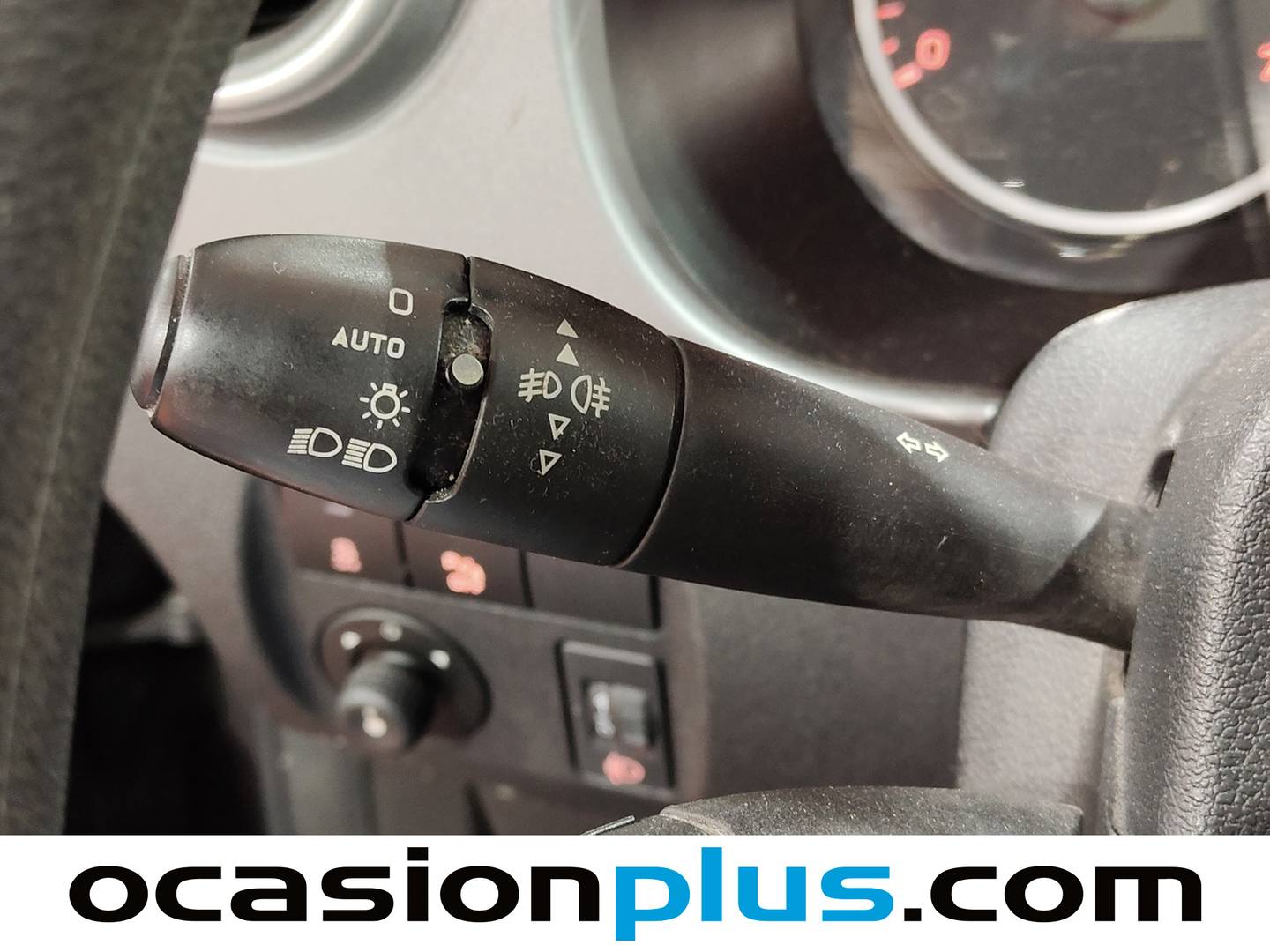 Foto Peugeot Partner Peugeot Partner Tepee 1.6 BlueHDi TEPEE Outdoor (100 CV)