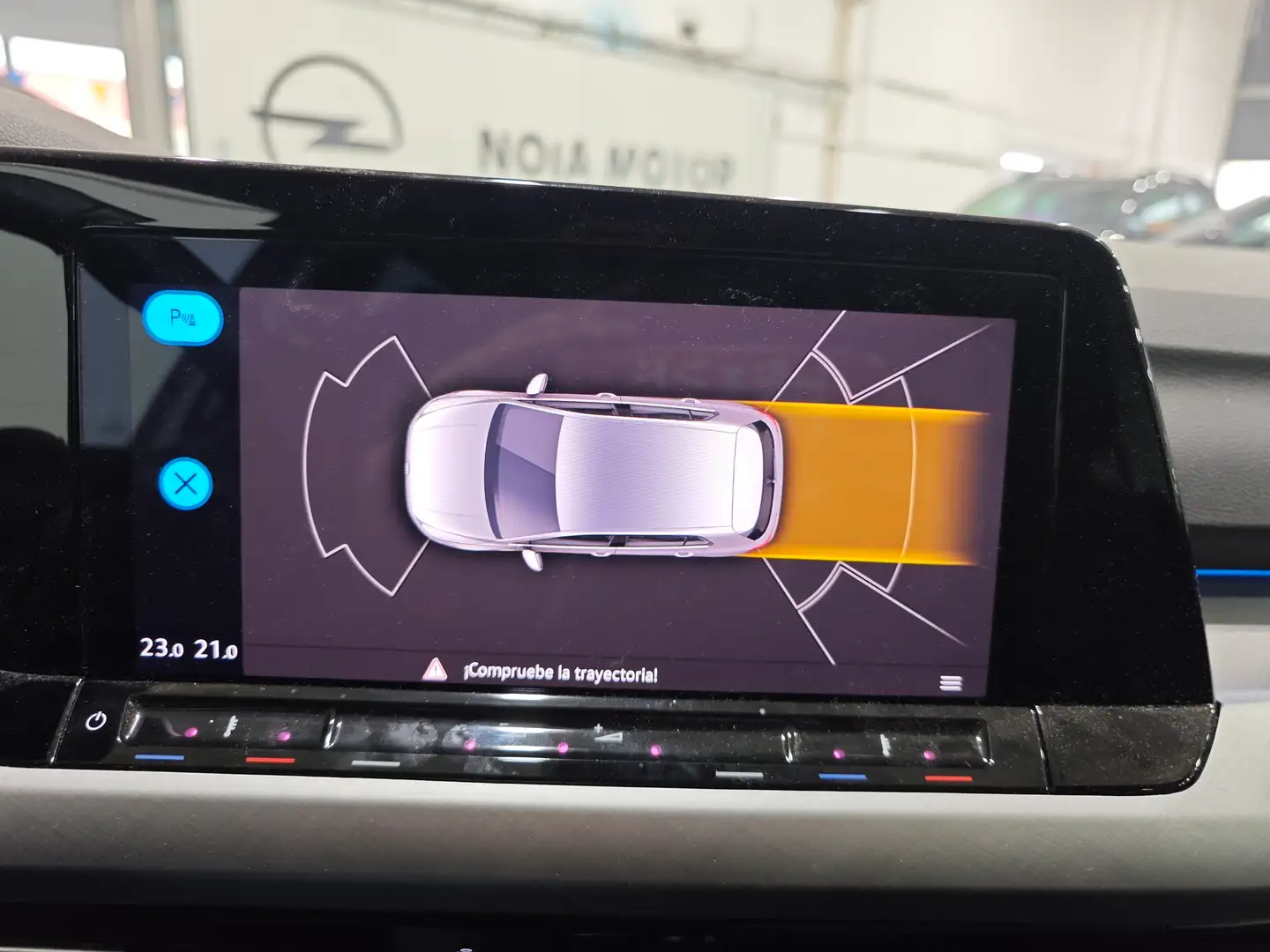 Foto Volkswagen Golf Volkswagen Golf Life 2.0 TDI (115 CV)