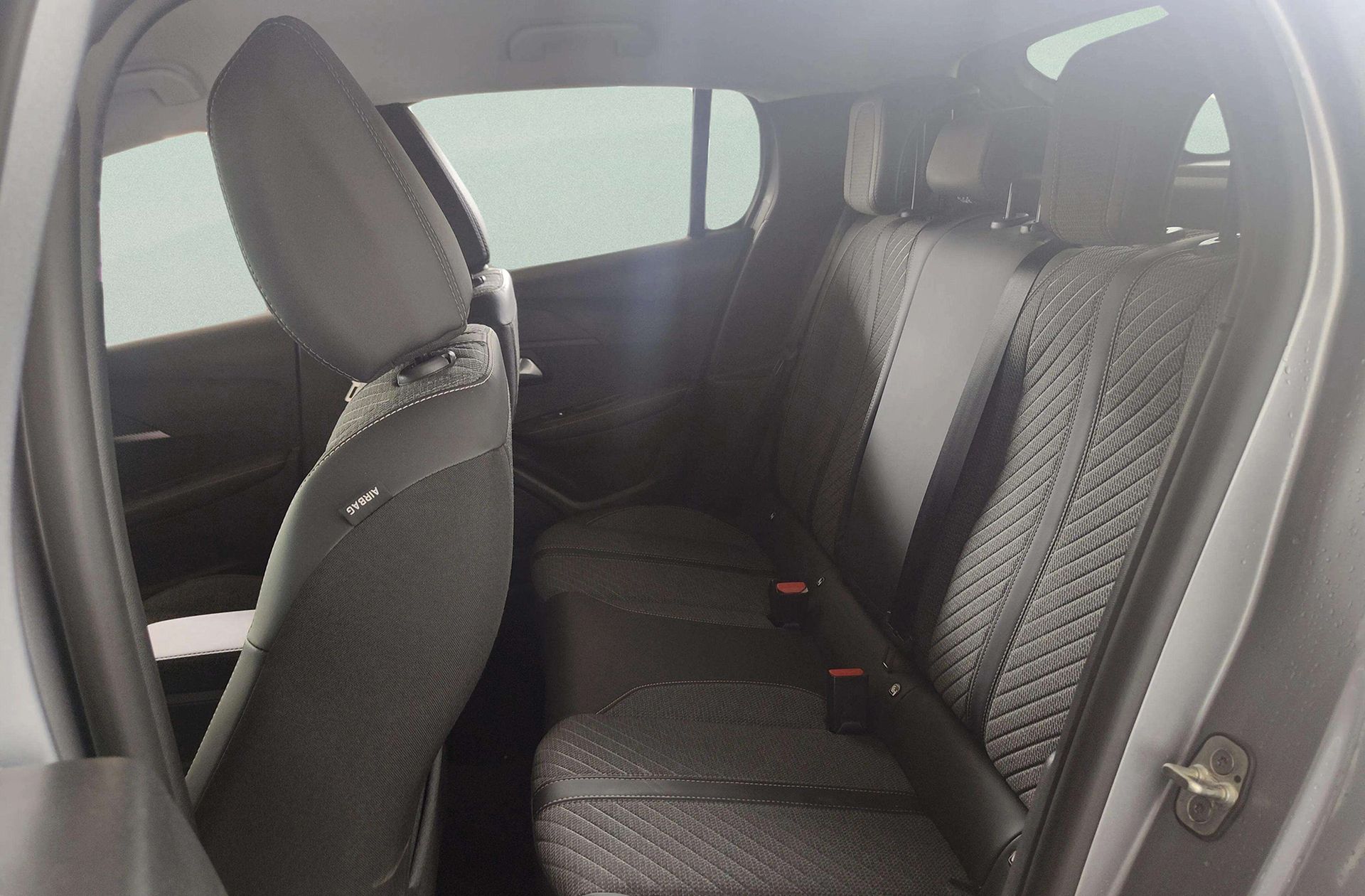 Peugeot 208 PureTech 100 Allure - foto 10