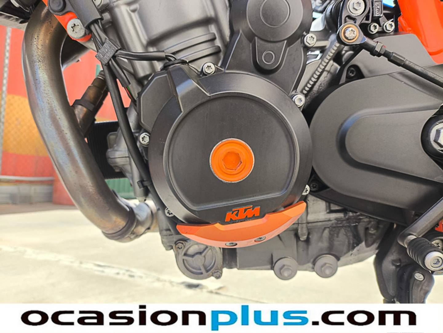 Foto KTM Duke R 890 KTM Duke R 890 R 890 (121 CV)