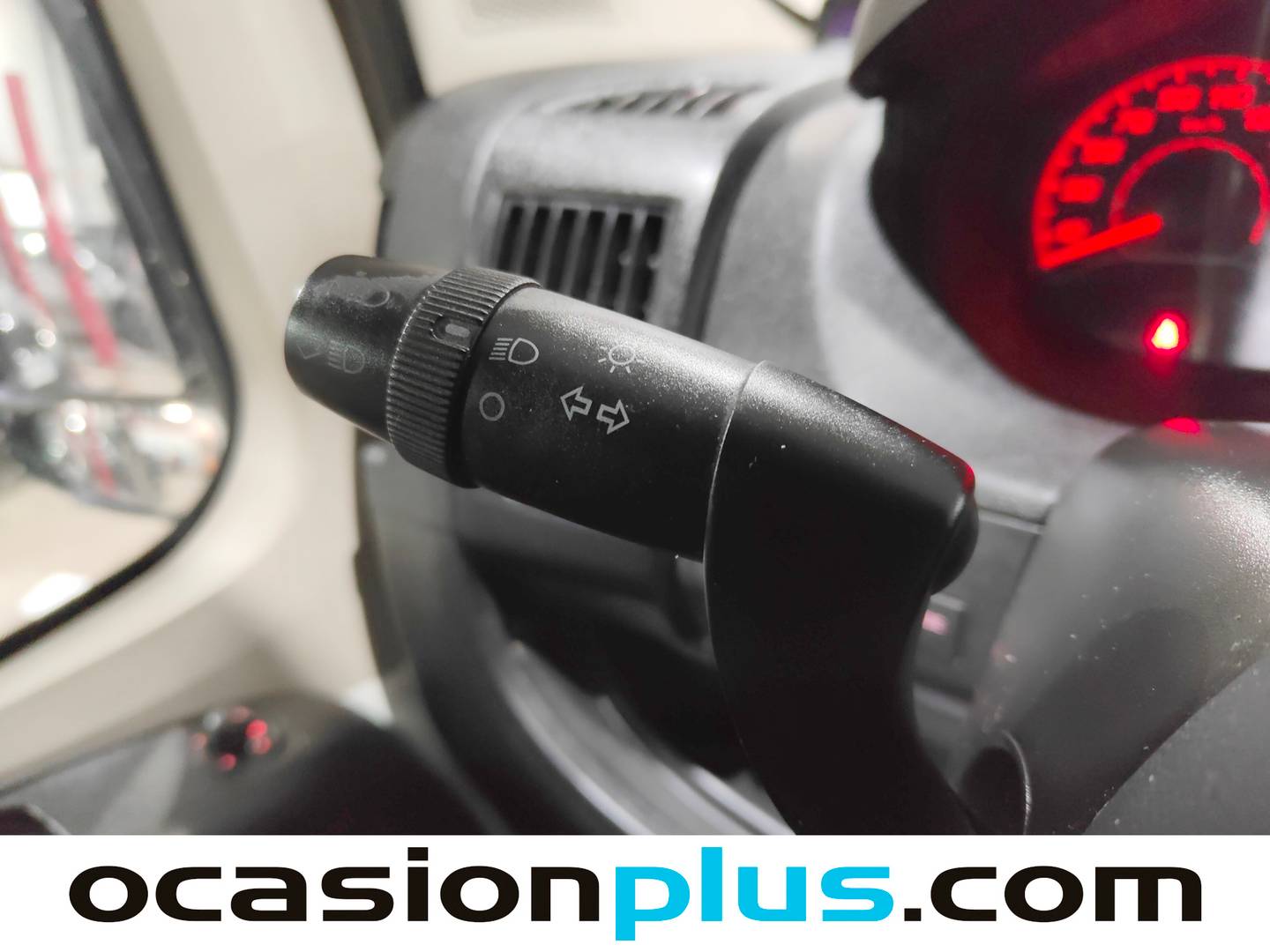 Foto Citroën Jumper Citroen Jumper BlueHDi 130 35 L3H2 (131 CV)