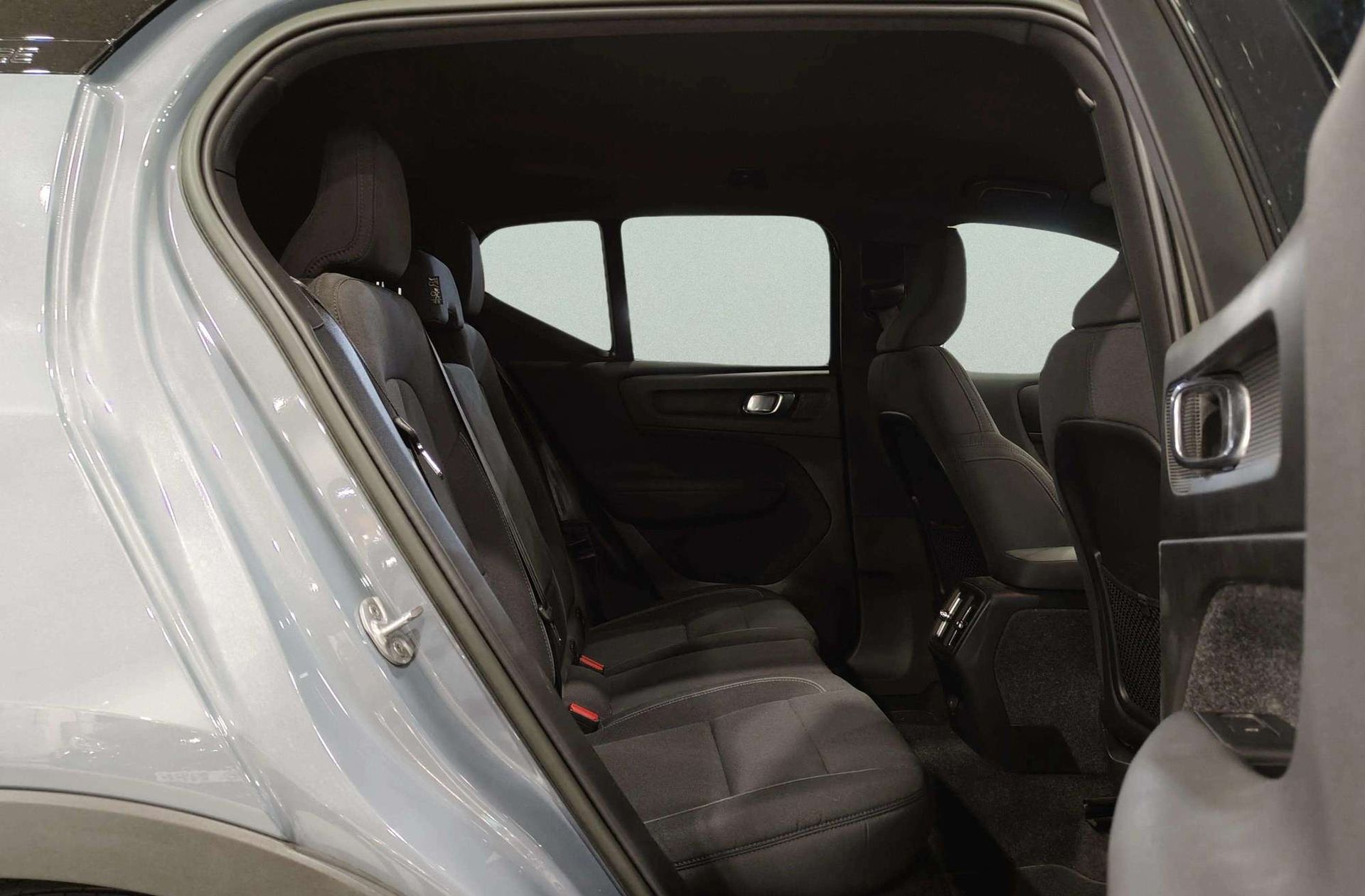 Volvo XC40 Recharge Plus - foto 18