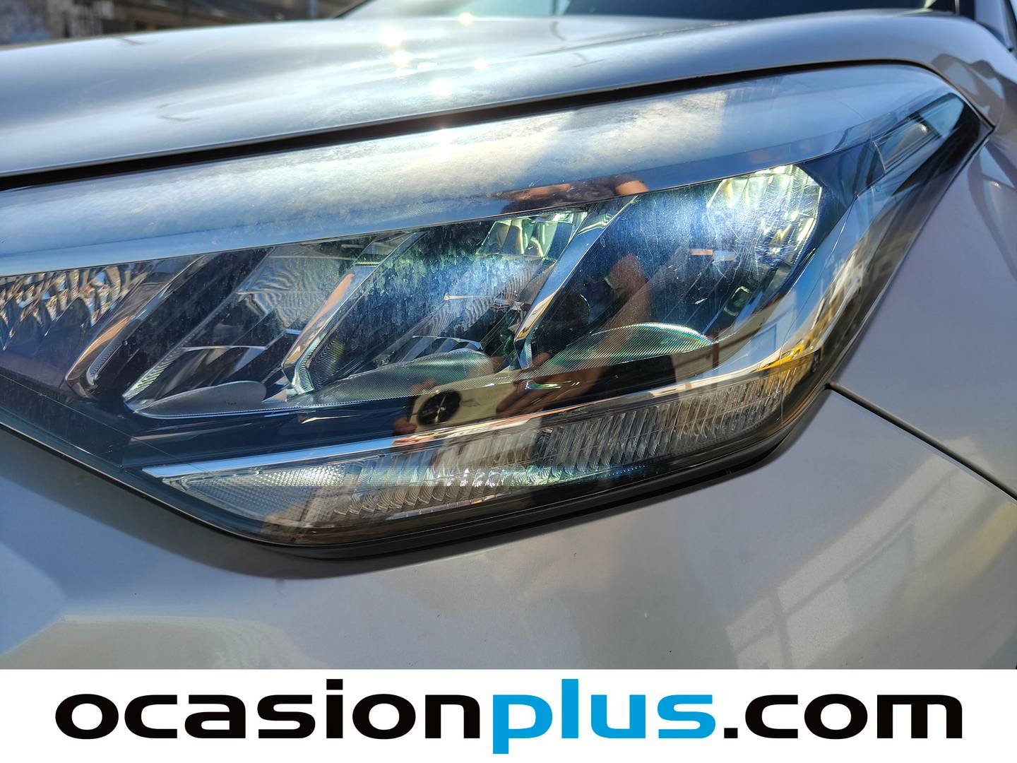 Equipamiento del Toyota C-HR Toyota C-HR 180H Advance (184 CV)