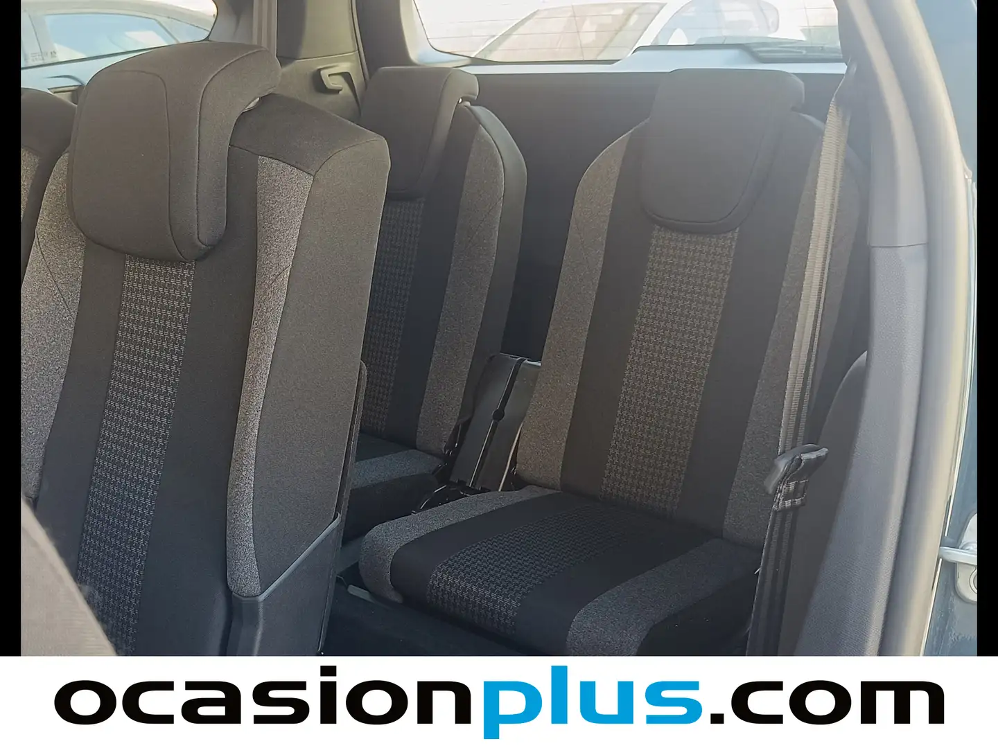 Foto Peugeot 5008 Peugeot 5008 BlueHDI 130 S&S Active Pack EAT8 (130 CV)