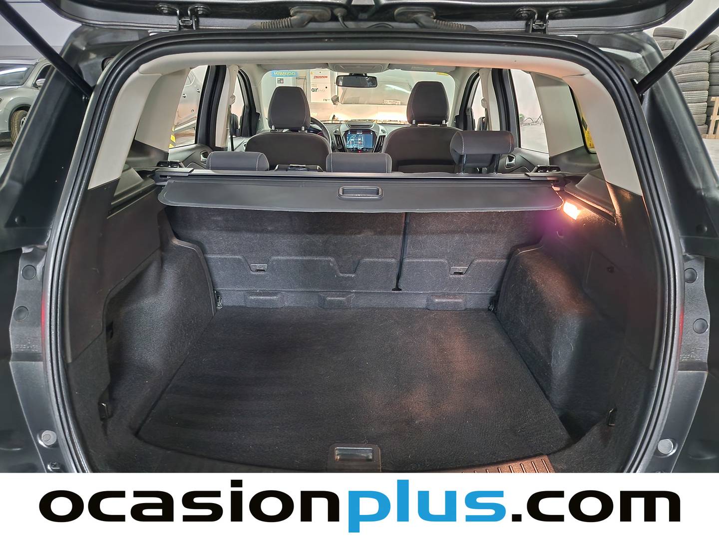 Fotos maletero Ford Kuga Ford Kuga 1.5 EcoBoost Trend+ 4x2 (120 CV)