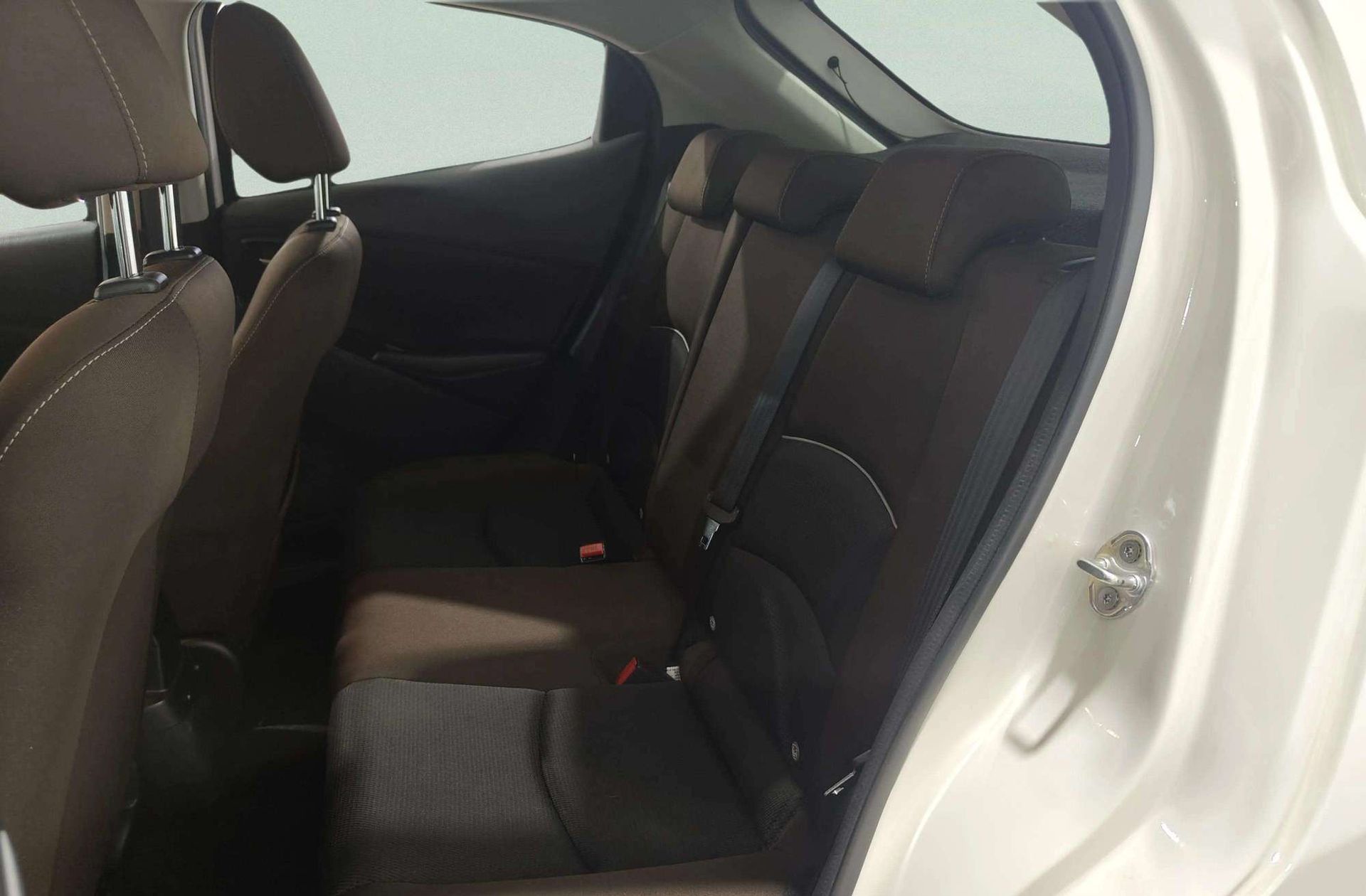 Mazda Mazda2 1.5 GE Origin - foto 11