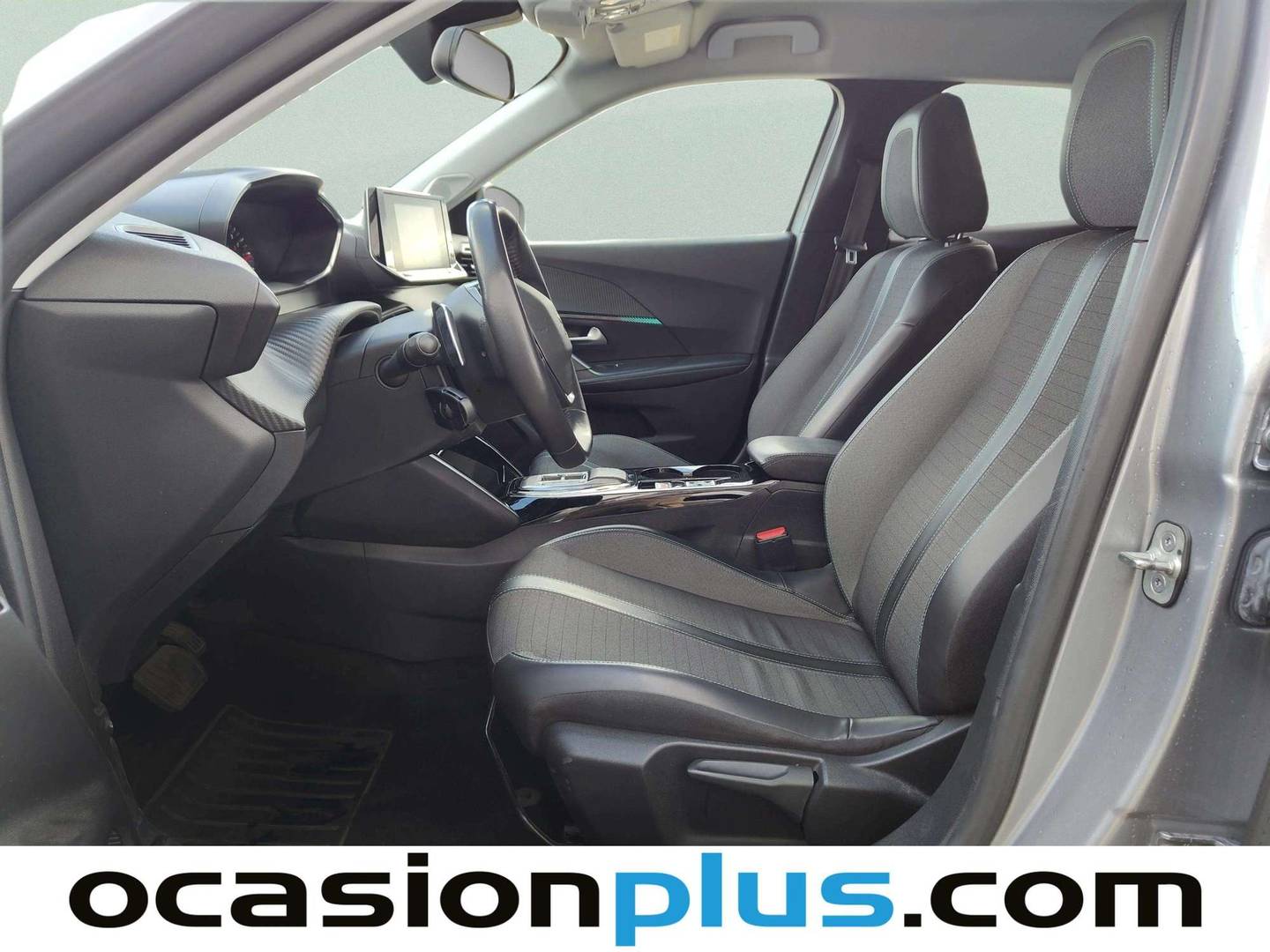 Foto asientos delanteros Peugeot 2008 Peugeot 2008 PureTech 130 S&S Allure EAT8 (130 CV)