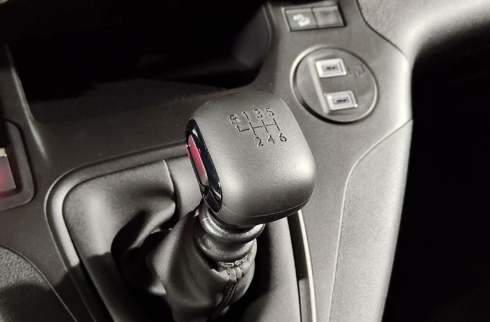 Fiat Doblò Furgon Furgón BlueHDi 100 M - foto 5