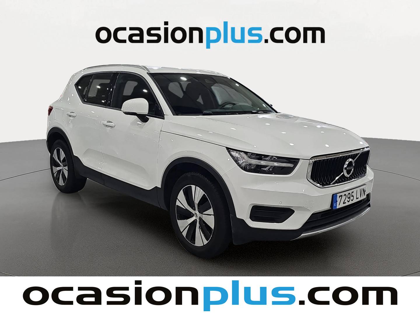 Foto Volvo XC40 Volvo XC40 B3 G Momentum Pro Auto (163 CV)