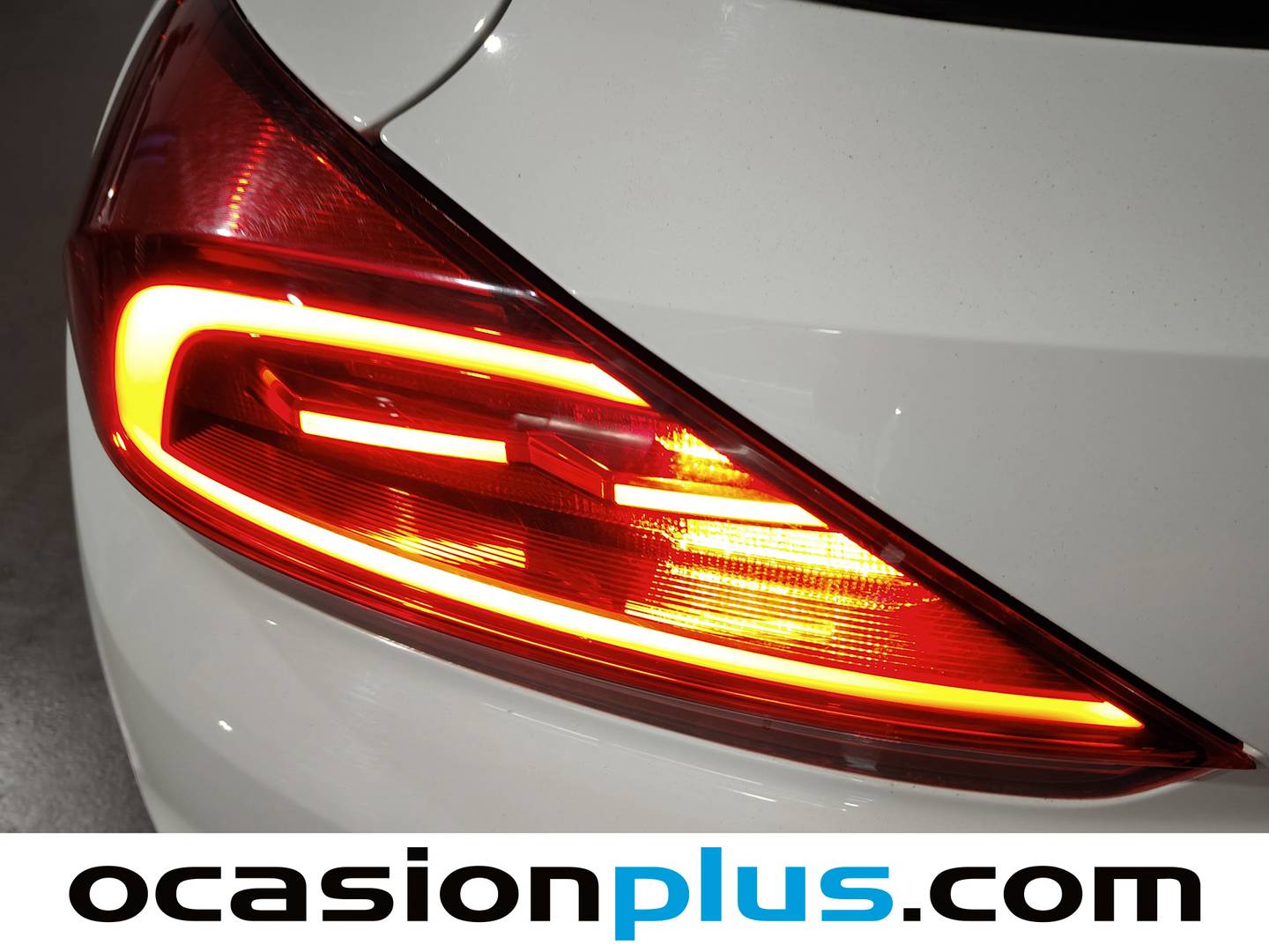 Foto Volkswagen Scirocco Volkswagen Scirocco R-Line 2.0 TDI BMT (150 CV) DSG