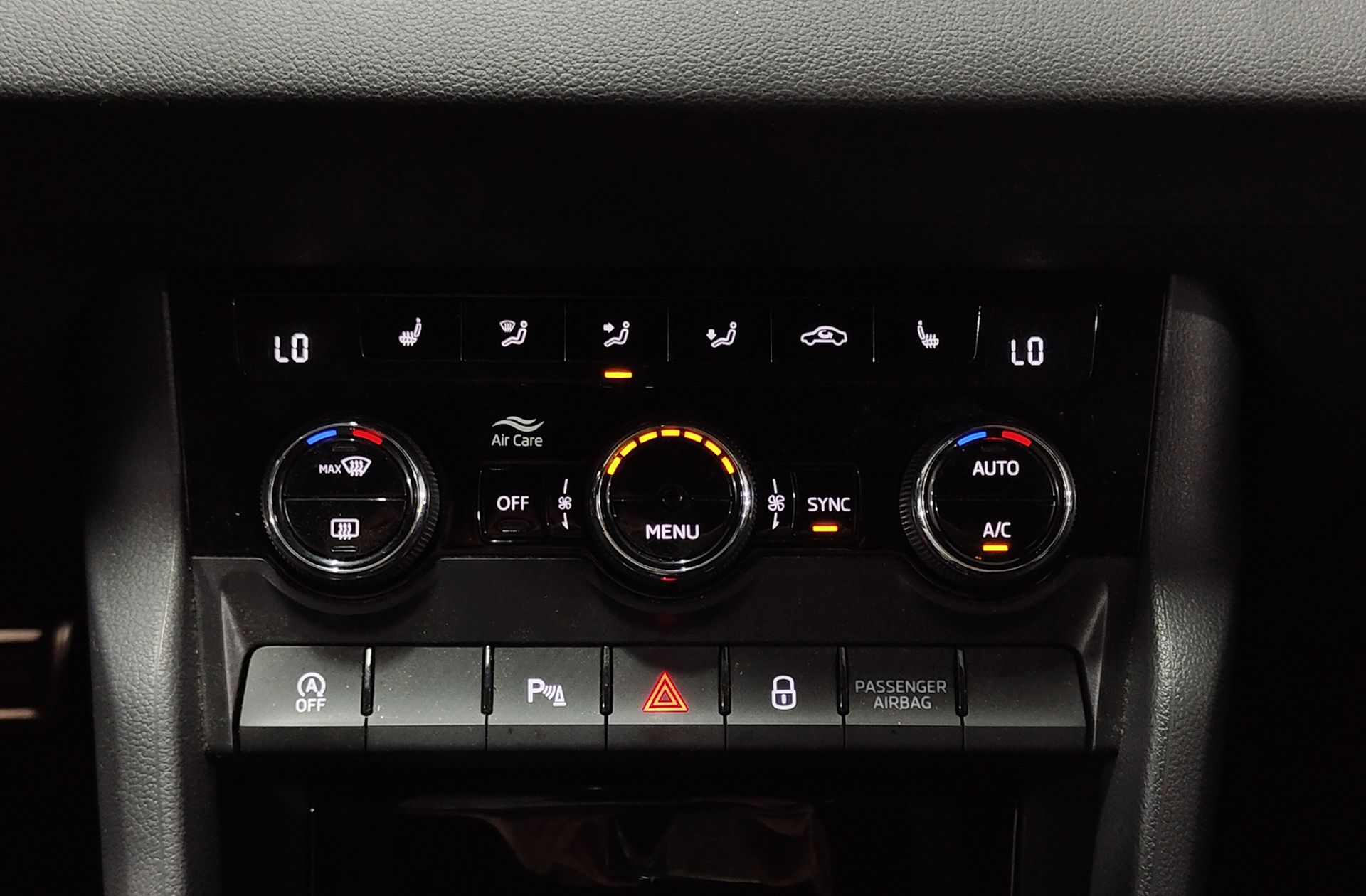 Škoda Karoq 1.5 TSI ACT Sportline DSG - foto 43