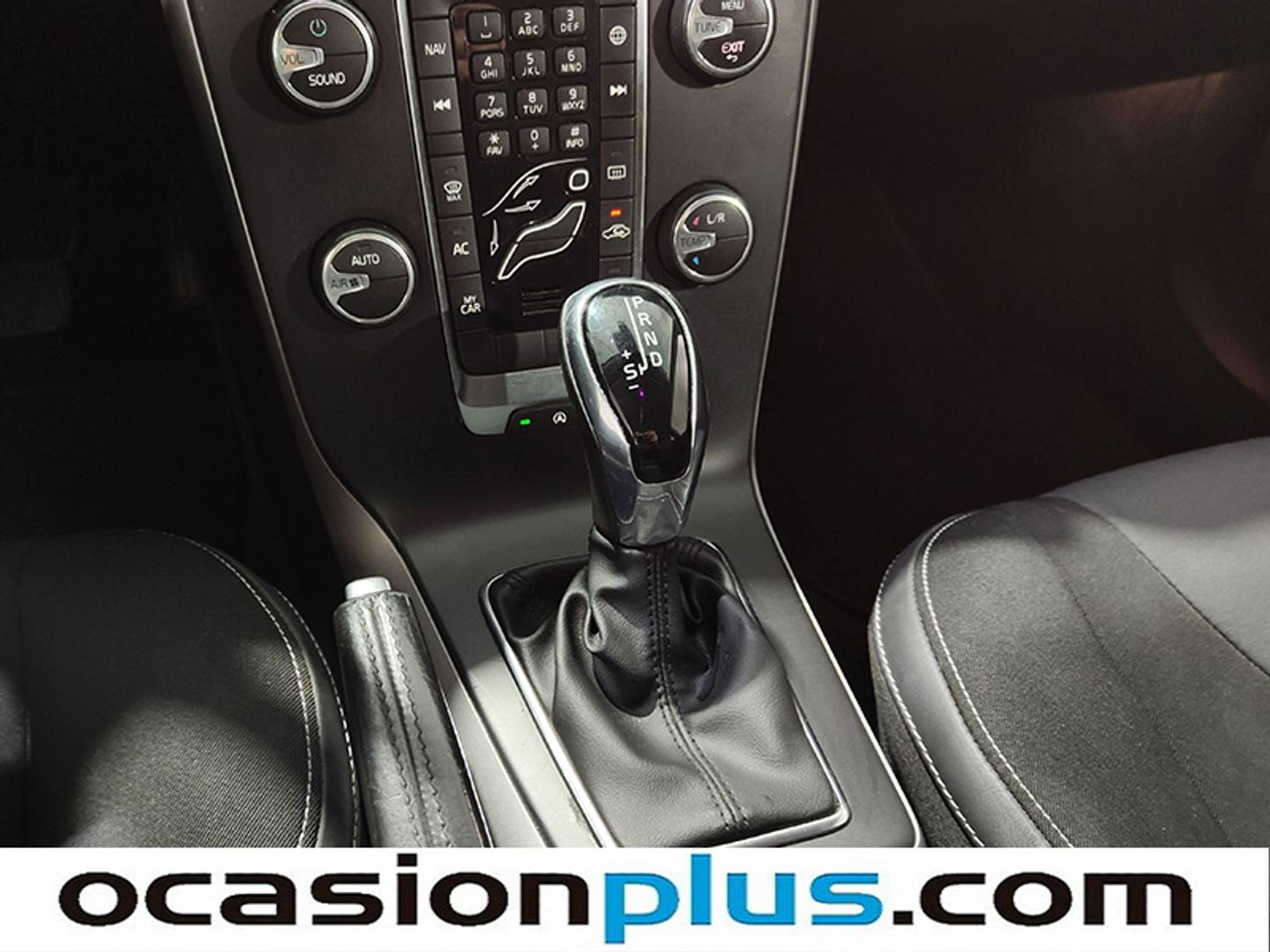 Foto Volvo V40 Volvo V40 D3 Momentum Auto (150 CV)