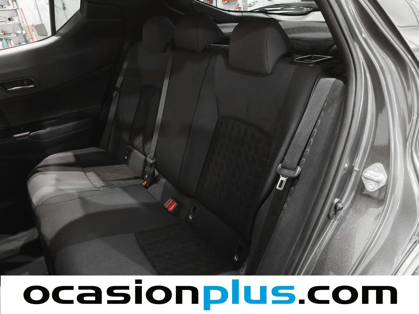 Foto Toyota C-HR Toyota C-HR 180H Advance (184 CV)