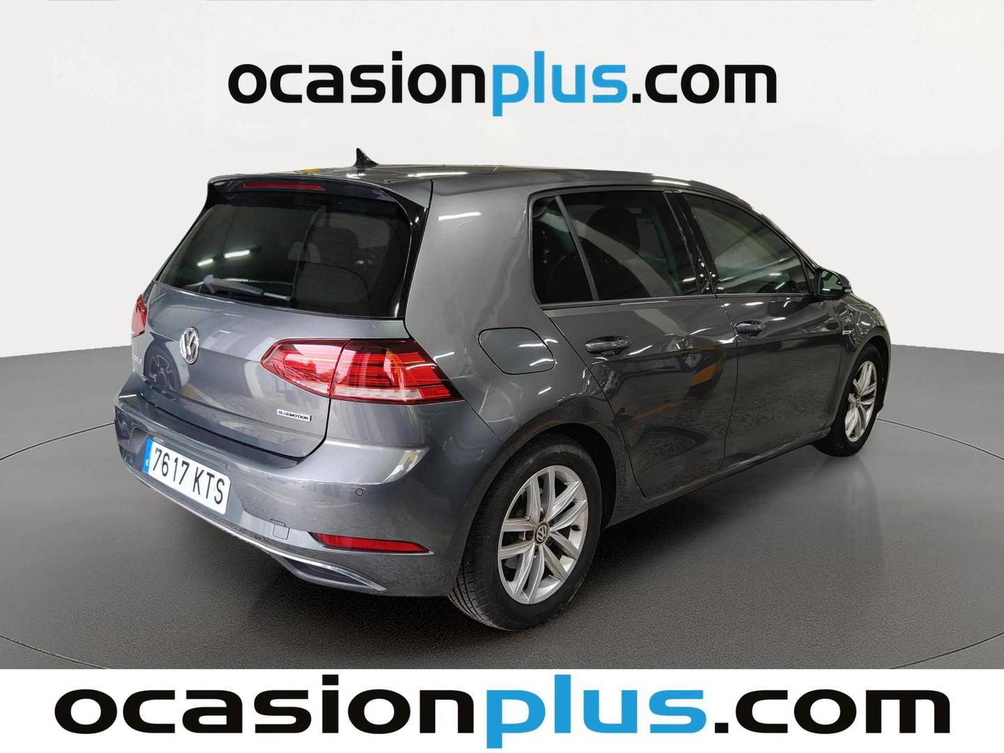 Foto trasera Volkswagen Golf Volkswagen Golf Advance 1.5 TSI Evo (130 CV) DSG derecha