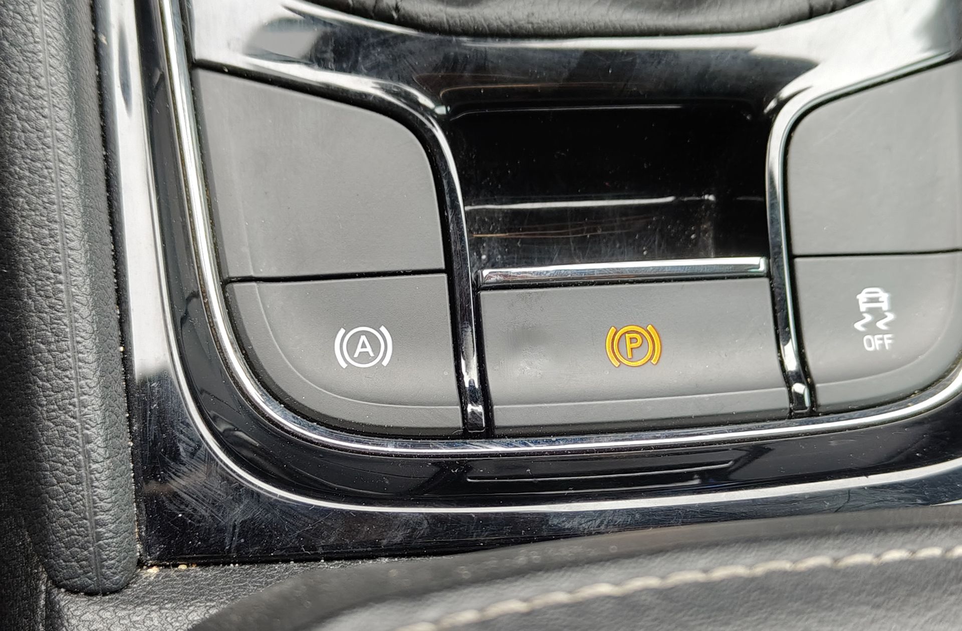 Škoda Karoq 2.0 TDI Selection - foto 29