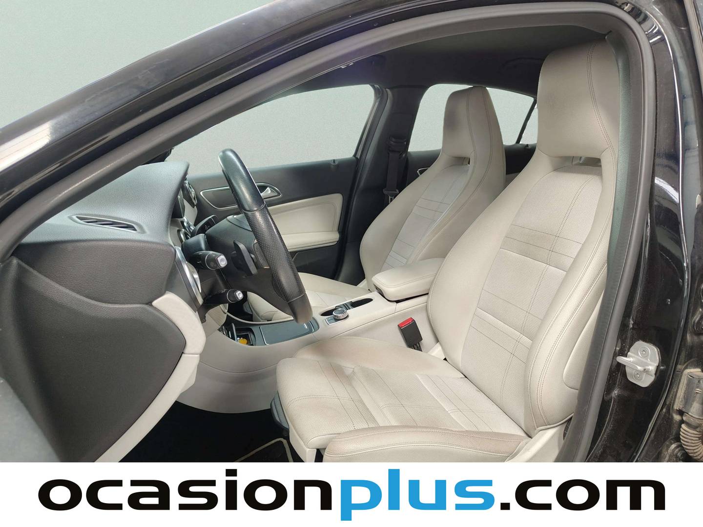 Foto asientos delanteros Mercedes Clase A Mercedes Clase A 200 d (136 CV)