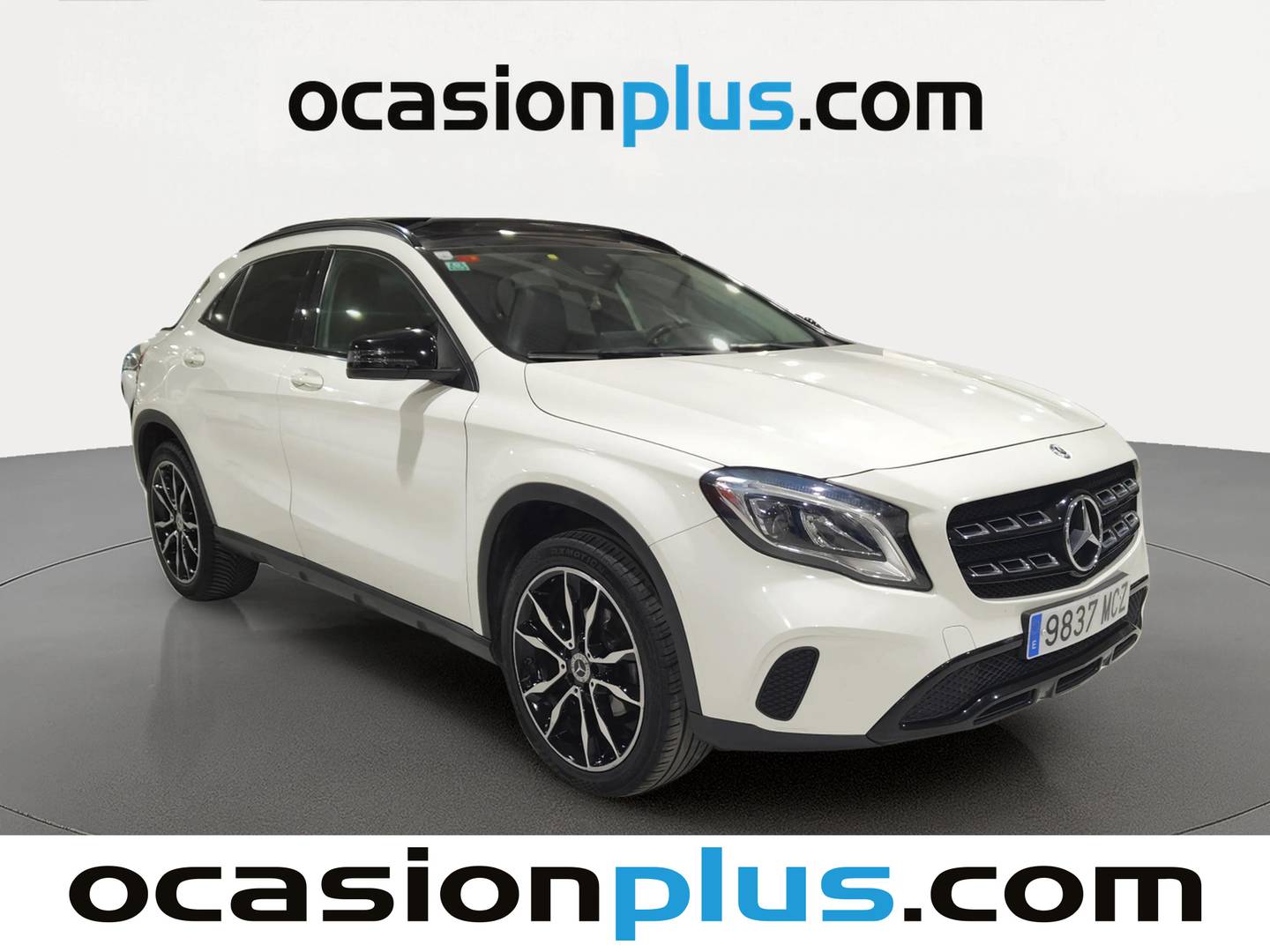 Foto delantera Mercedes GLA Mercedes-Benz GLA 200 d (136 CV) derecha