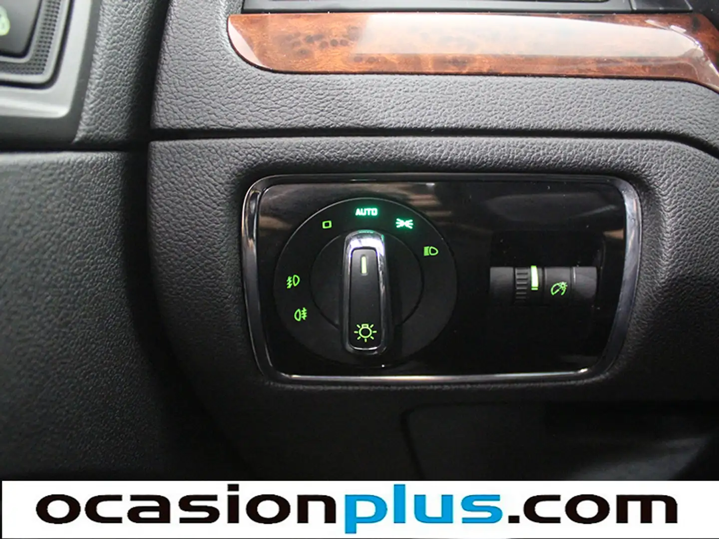 Encendido automático de faros