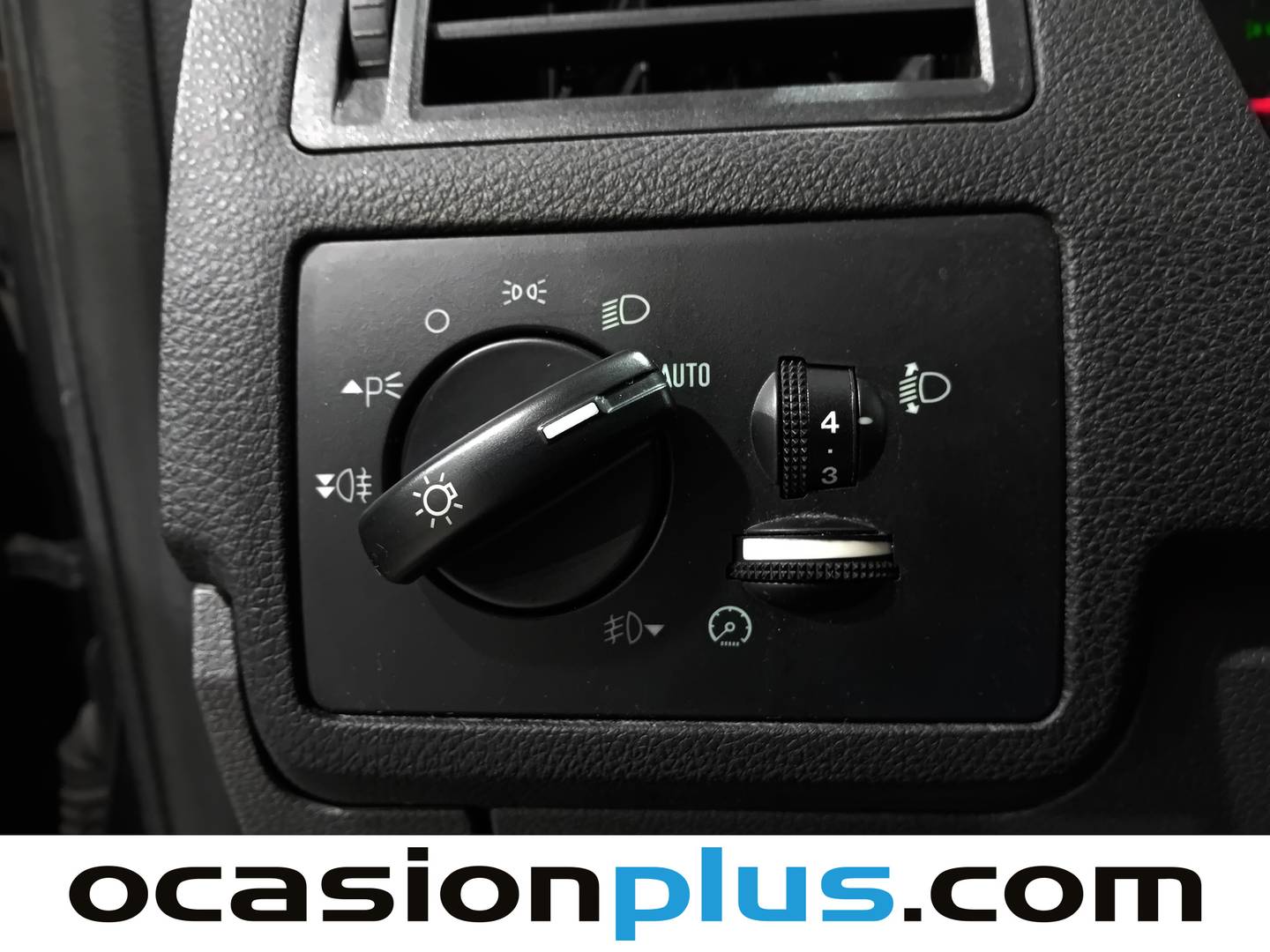 Extras del Ford Focus C-MAX Ford Focus C-Max 2.0 TDCi Ghia (136 CV)