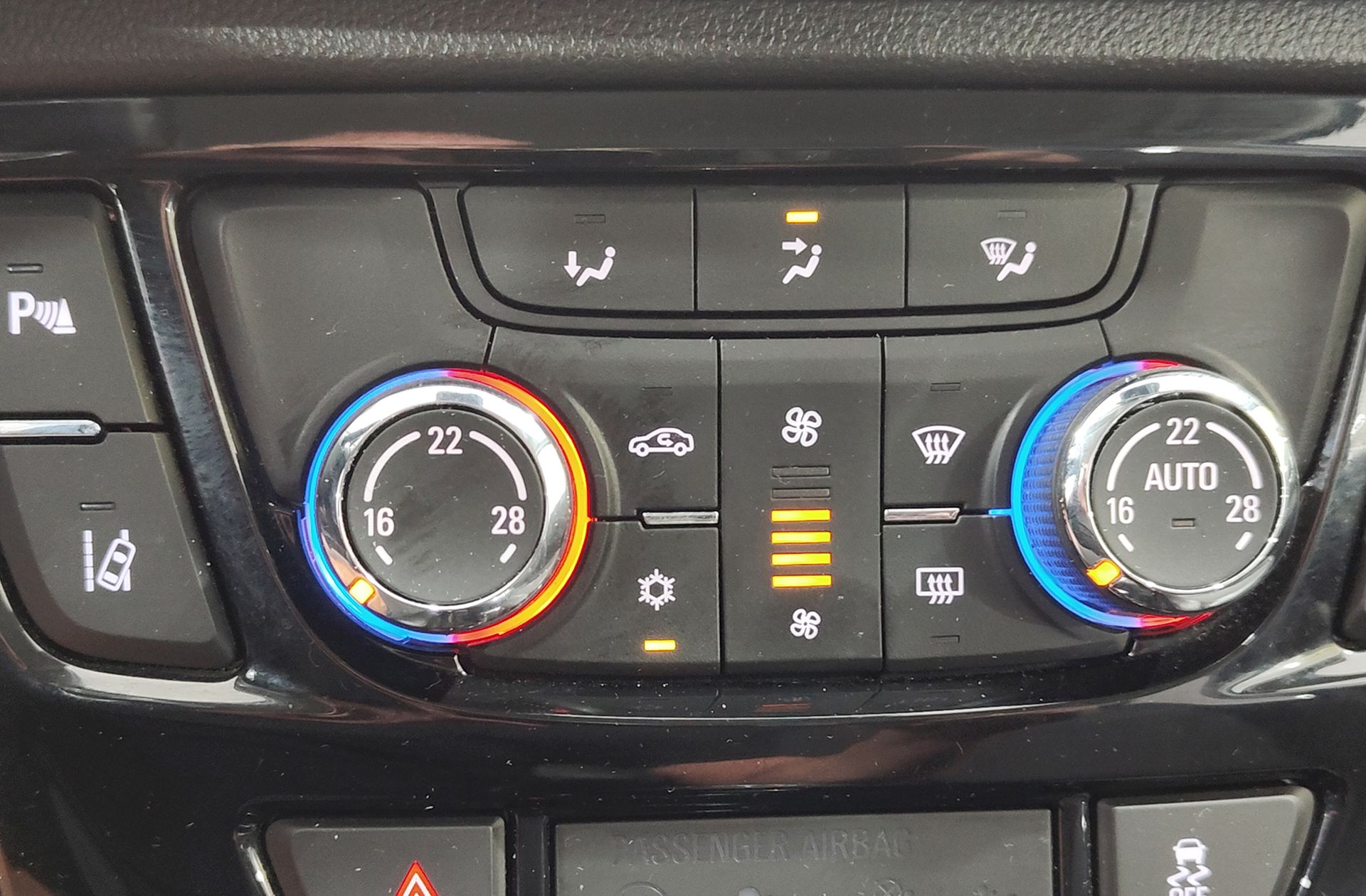Opel Mokka 1.4 Turbo Innovation 4x2 - foto 24