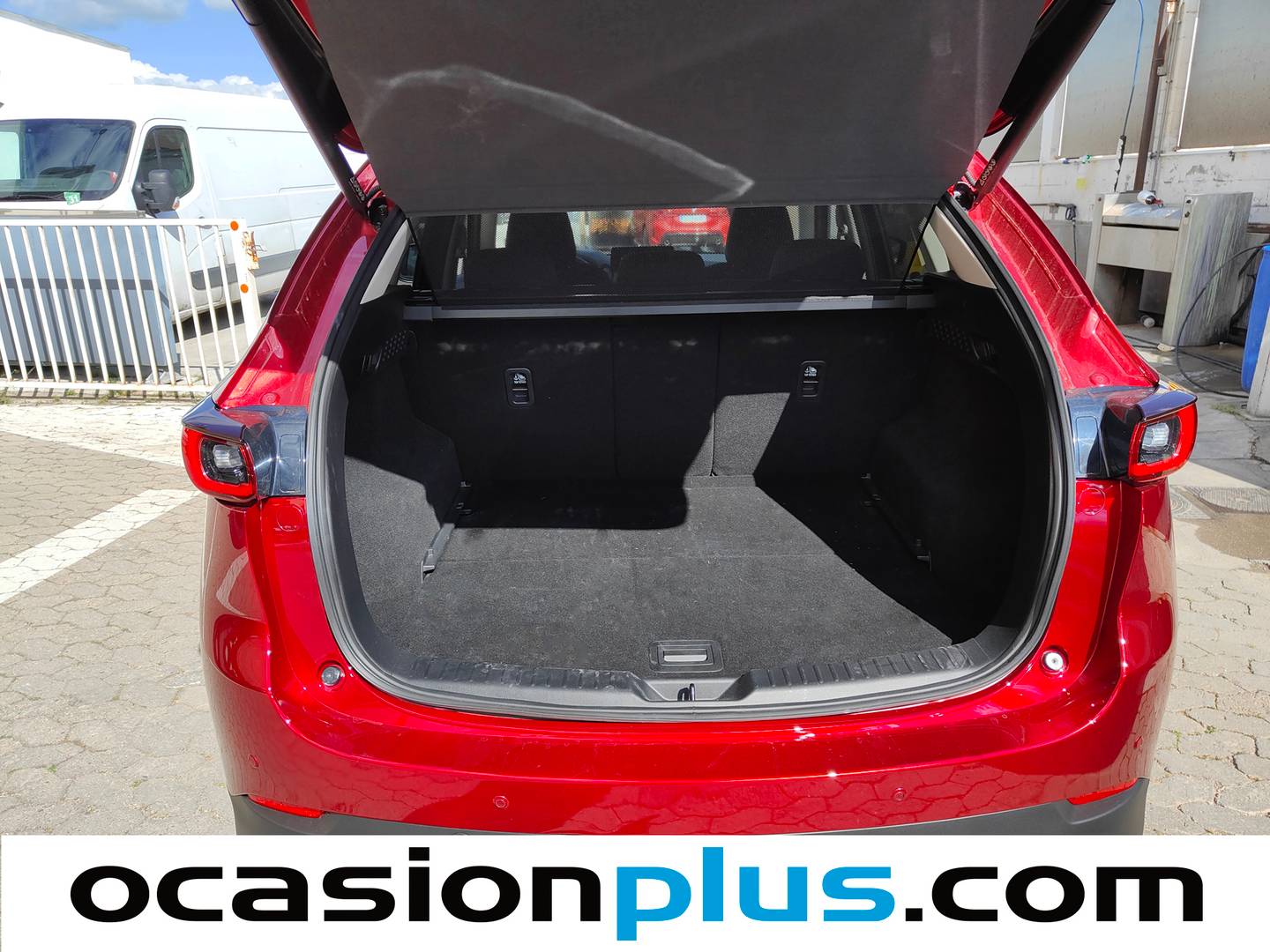 Fotos maletero Mazda CX-5 Mazda CX-5 2.0 E-SKYACTIV-G MHEV Advantage AT (165 CV)