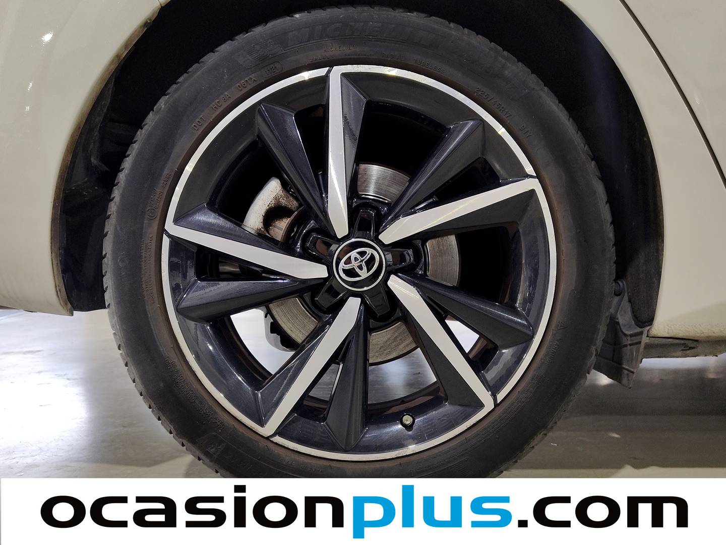 Toyota Auris Toyota Auris 140H Hybrid Touring Sports Feel!  (136 CV) de segunda mano