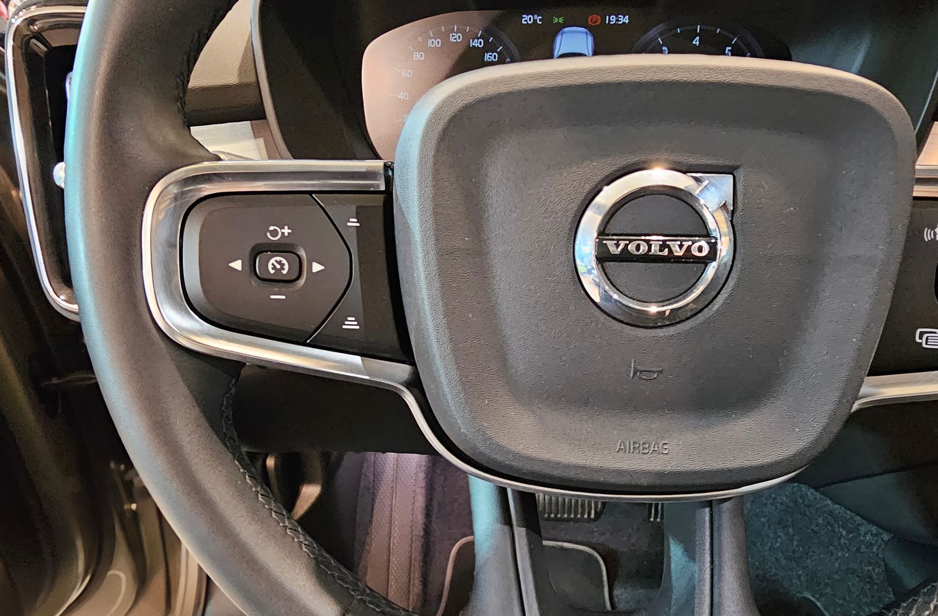 Volvo XC40 T2 Core - foto 26