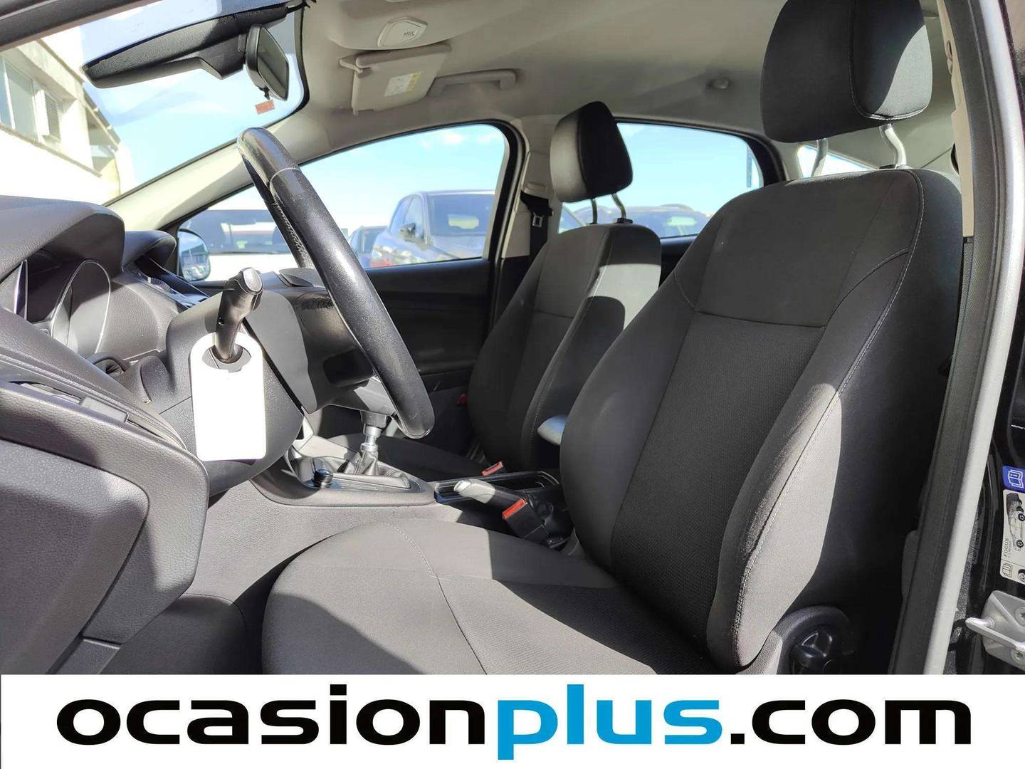 Foto asientos delanteros Ford Focus Ford Focus 1.5 TDCi Trend+ (120 CV)