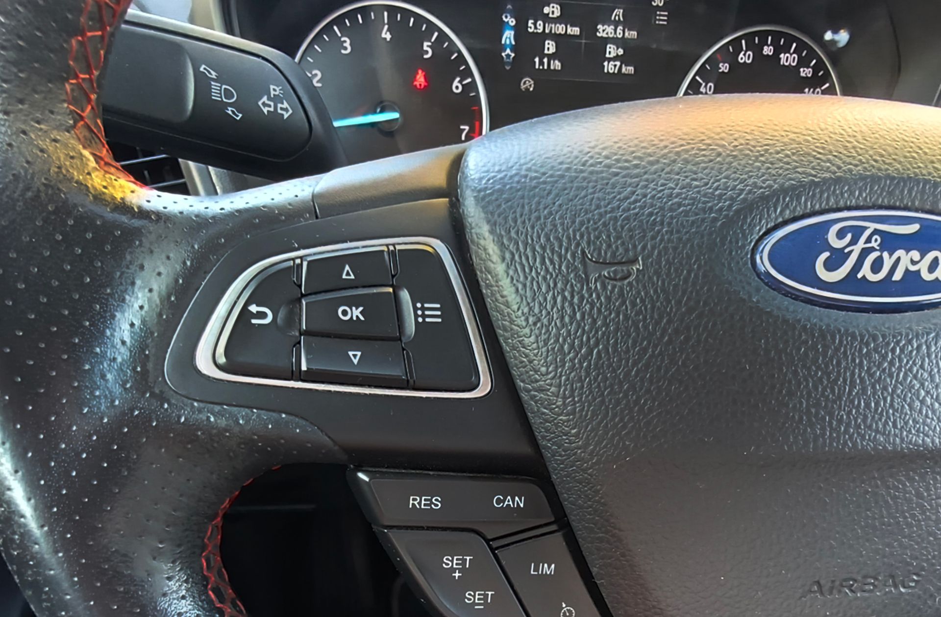 Ford EcoSport 1.0T EcoBoost ST Line - foto 25