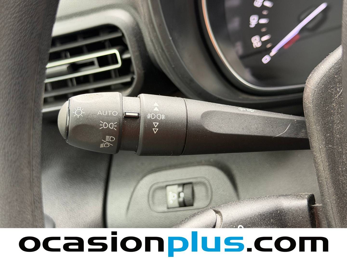 Foto Citroën Berlingo Citroen Berlingo BlueHDi 100 S&S Talla M Feel (102 CV)