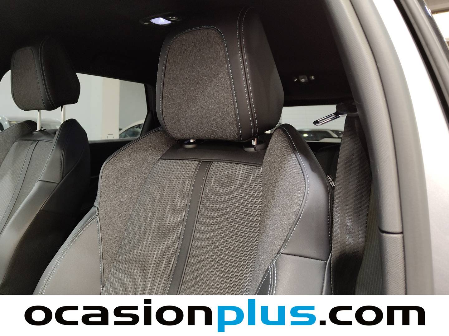 Equipamiento del Peugeot 5008 Hybrid Peugeot 5008 Hybrid 1.2 Allure Pack eDCS6 (136 CV) 7 Plazas