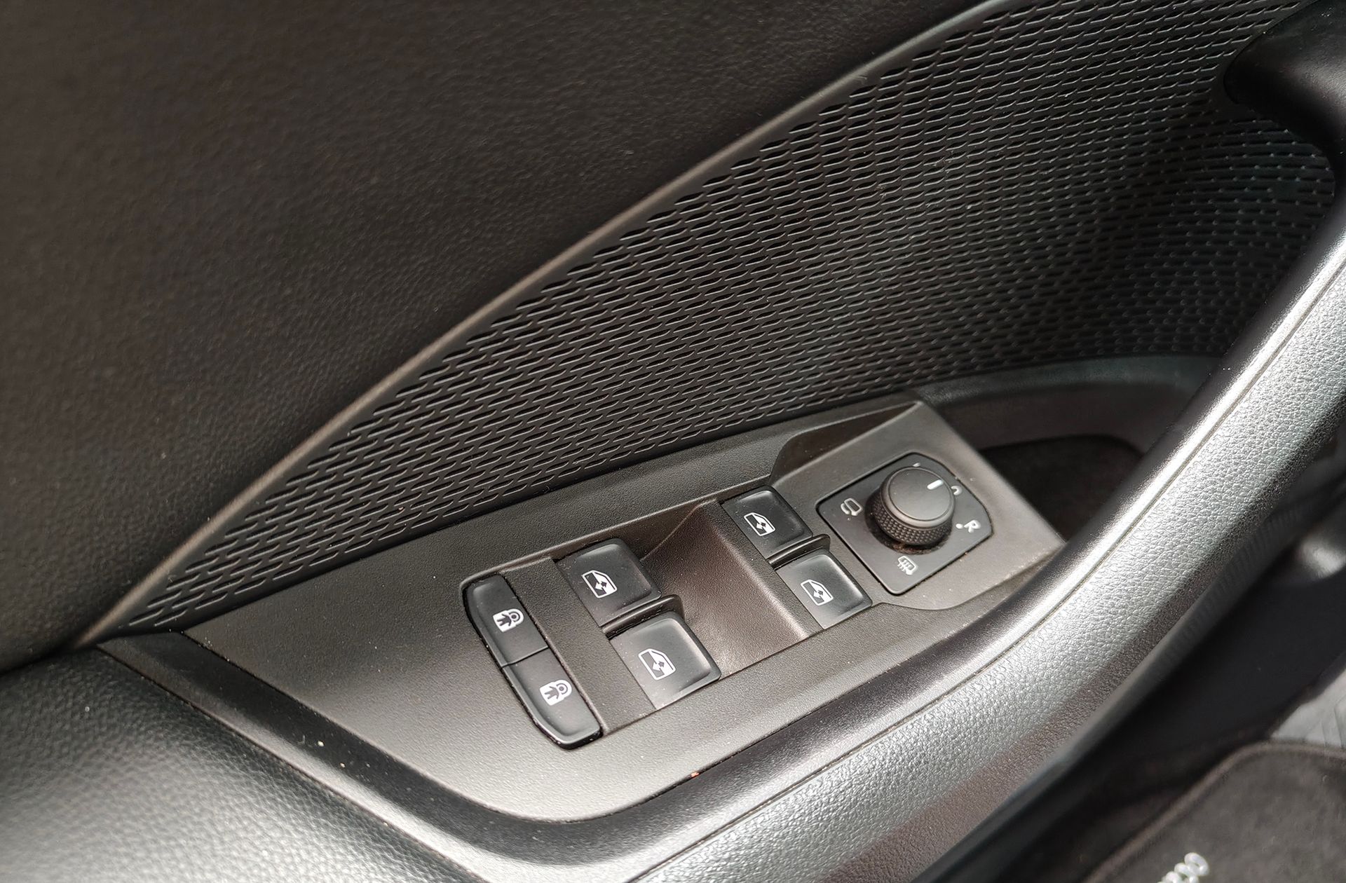 Škoda Octavia Combi 1.5 TSI G-TEC Ambition DSG - foto 38