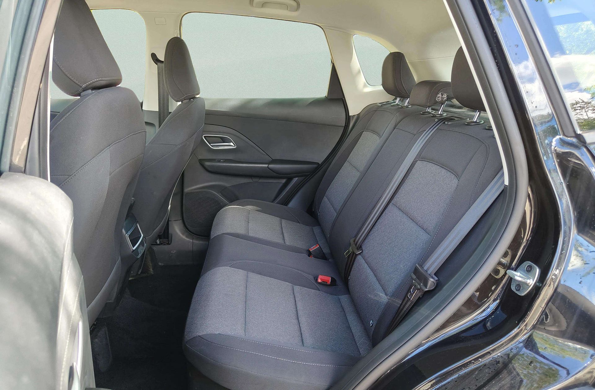 MG ZS 1.5 Hybrid+ Standard - foto 12