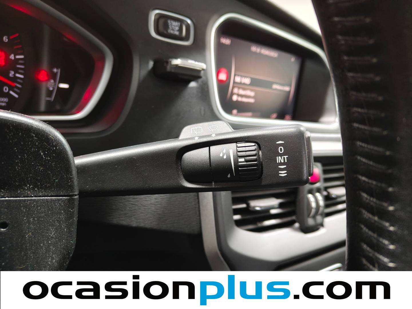 Foto Volvo V40 Cross Country Volvo V40 Cross Country D2 Momentum (120 CV)