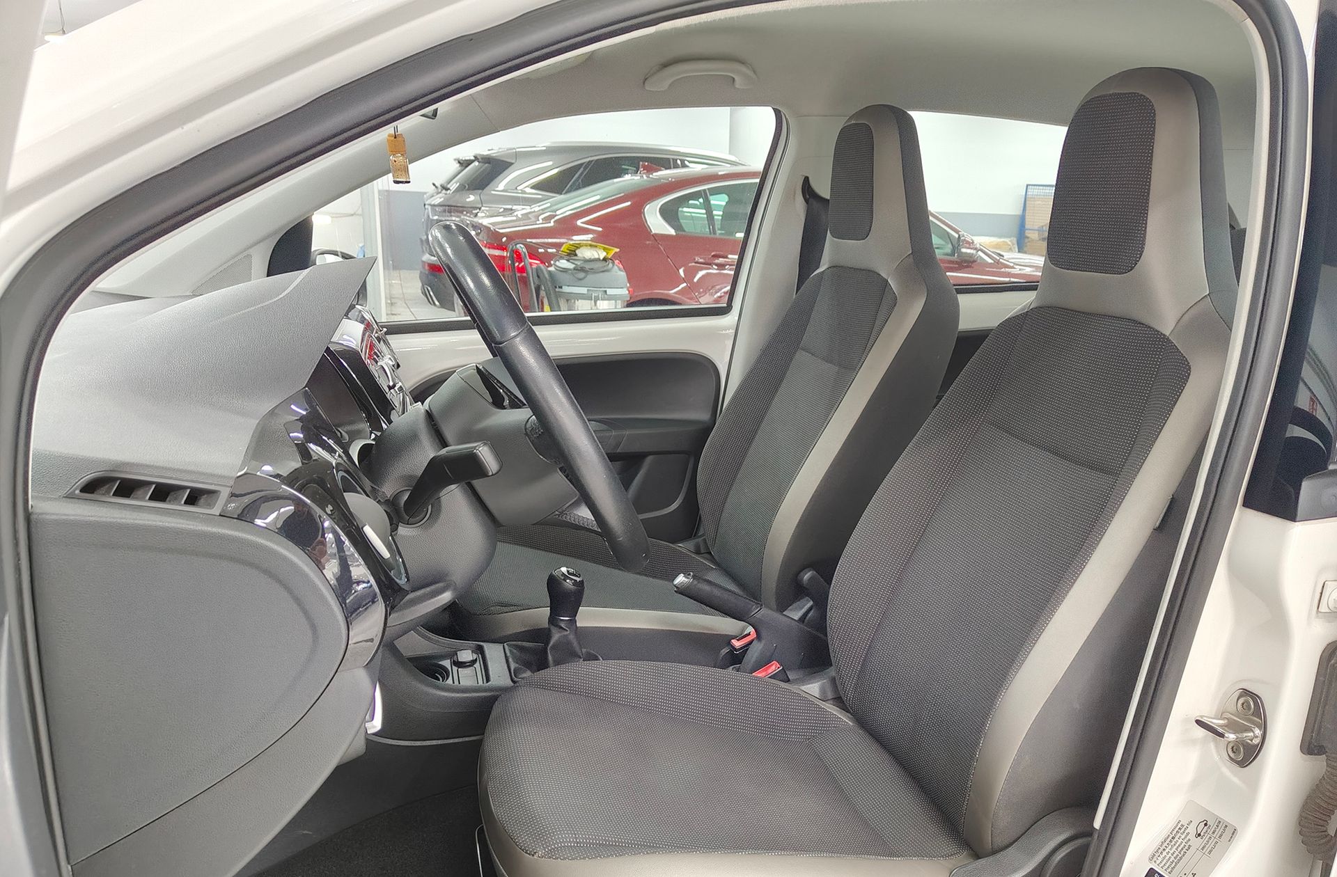 Volkswagen up! High up! 1.0 - foto 9