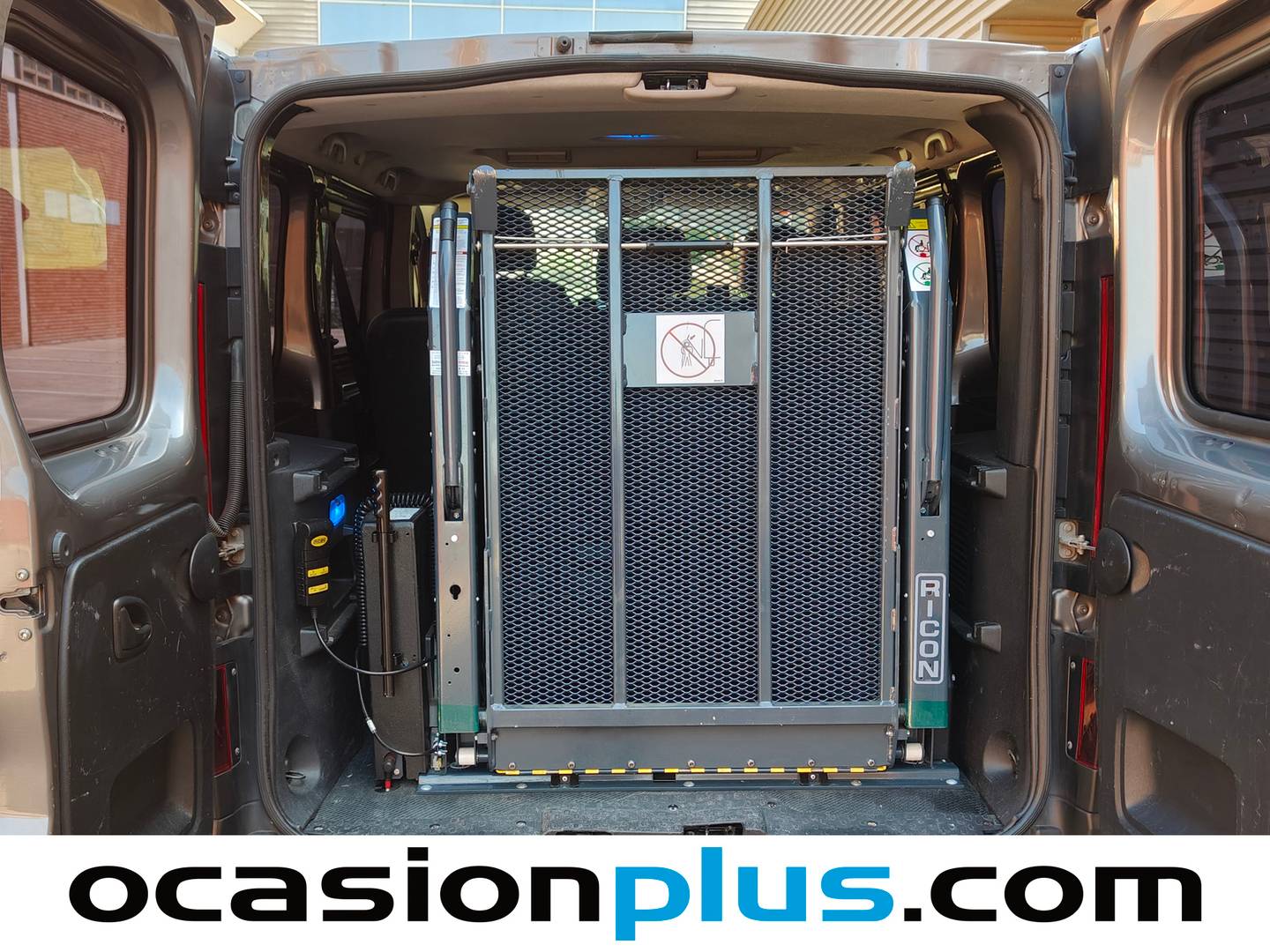Foto asientos traseros Opel Vivaro Opel Vivaro Combi 1.6 CDTI Biturbo 27 L1 S/S (125 CV) 6 Plazas ADAP. PMR.