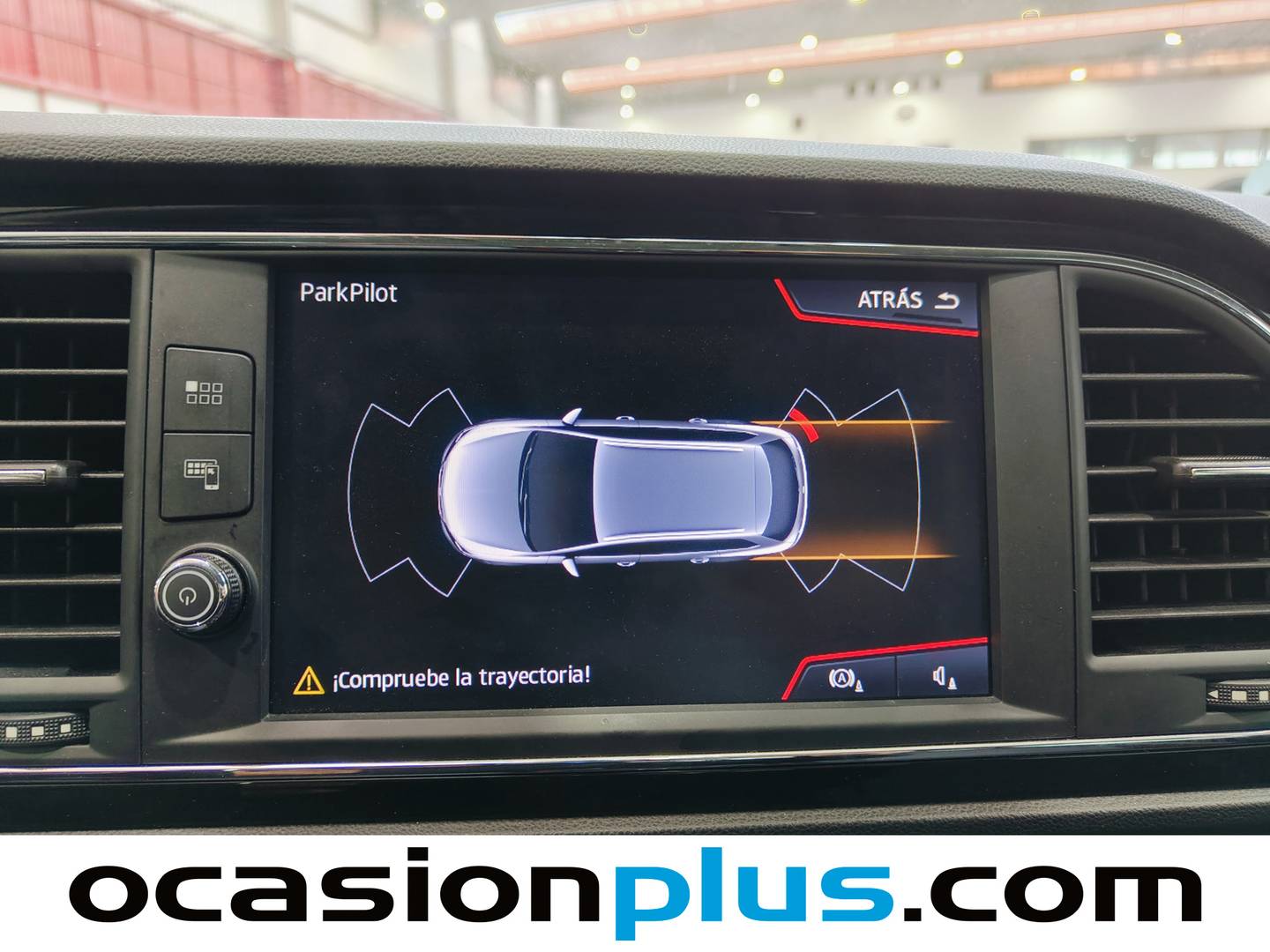 Equipamiento del Seat León Seat León ST 2.0 TDI S&S FR DSG (150 CV)