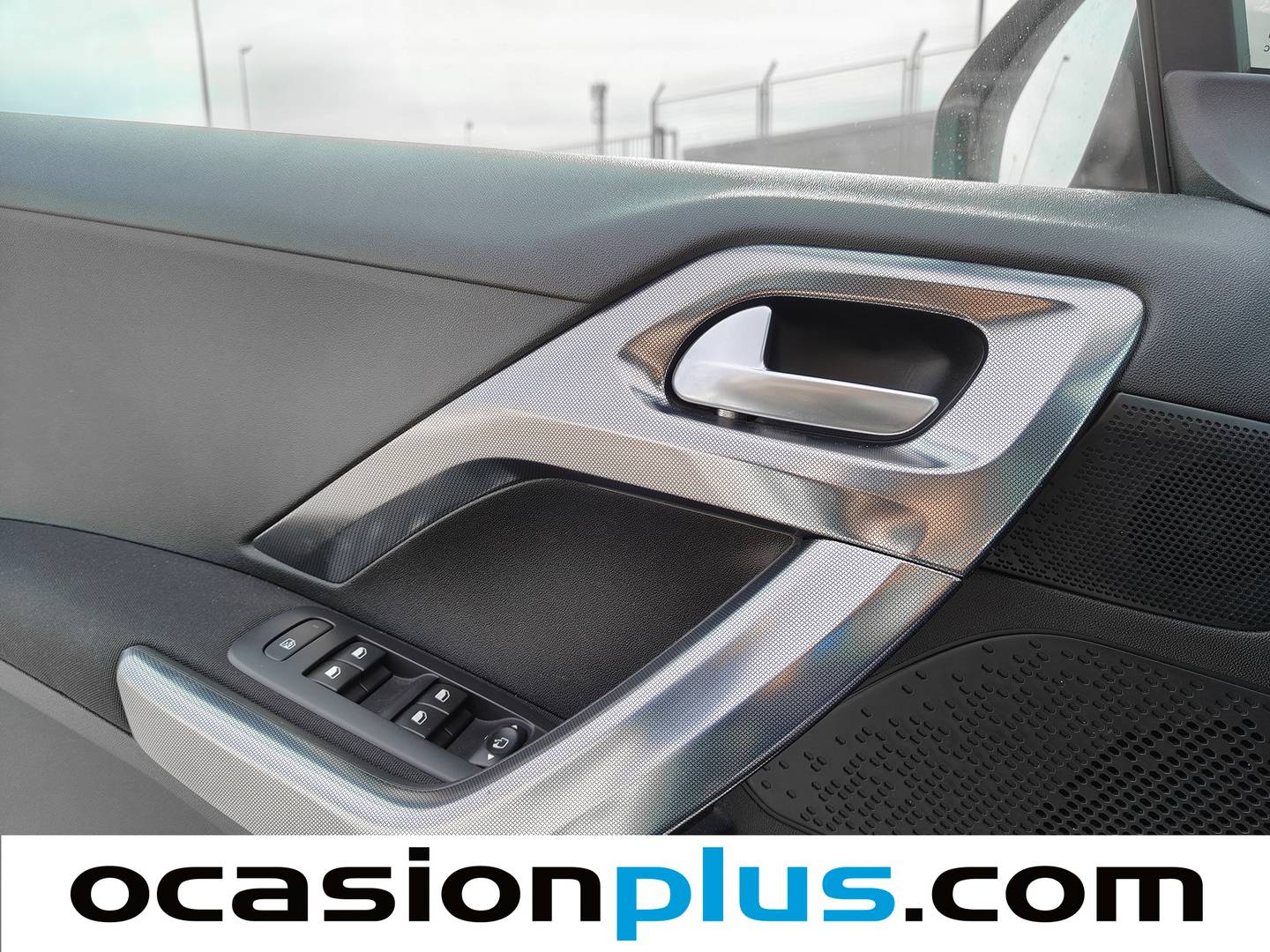 Foto Peugeot 2008 Peugeot 2008 BlueHDi 100 Allure (100 CV)