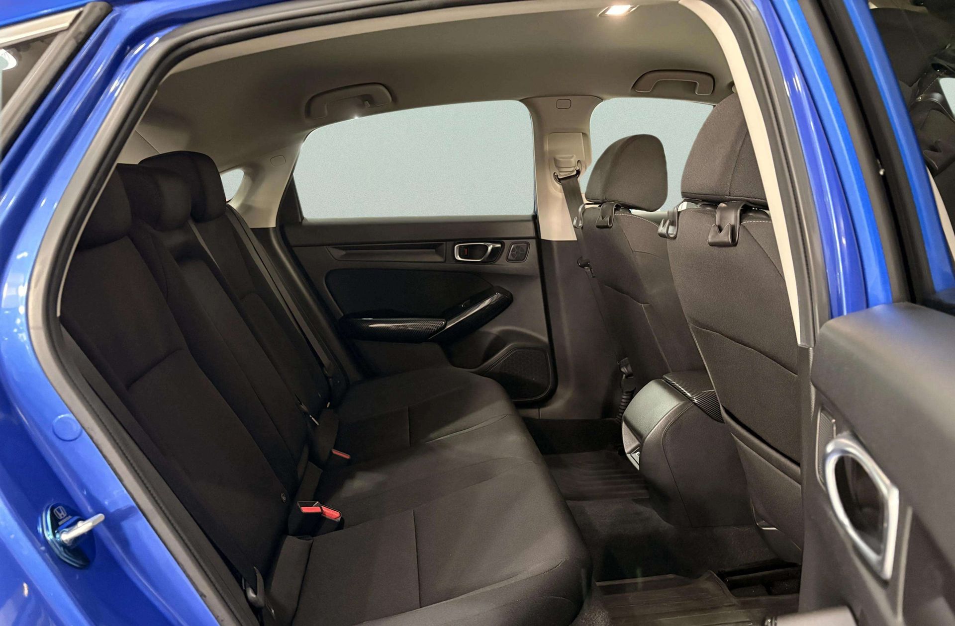 Honda Civic 2.0 i-MMD Elegance CVT - foto 19