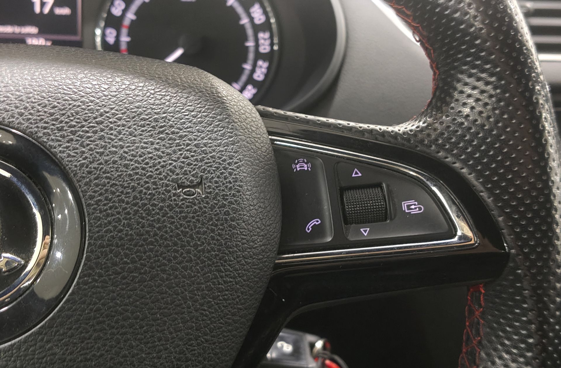 Škoda Octavia 2.0 TDI RS - foto 25