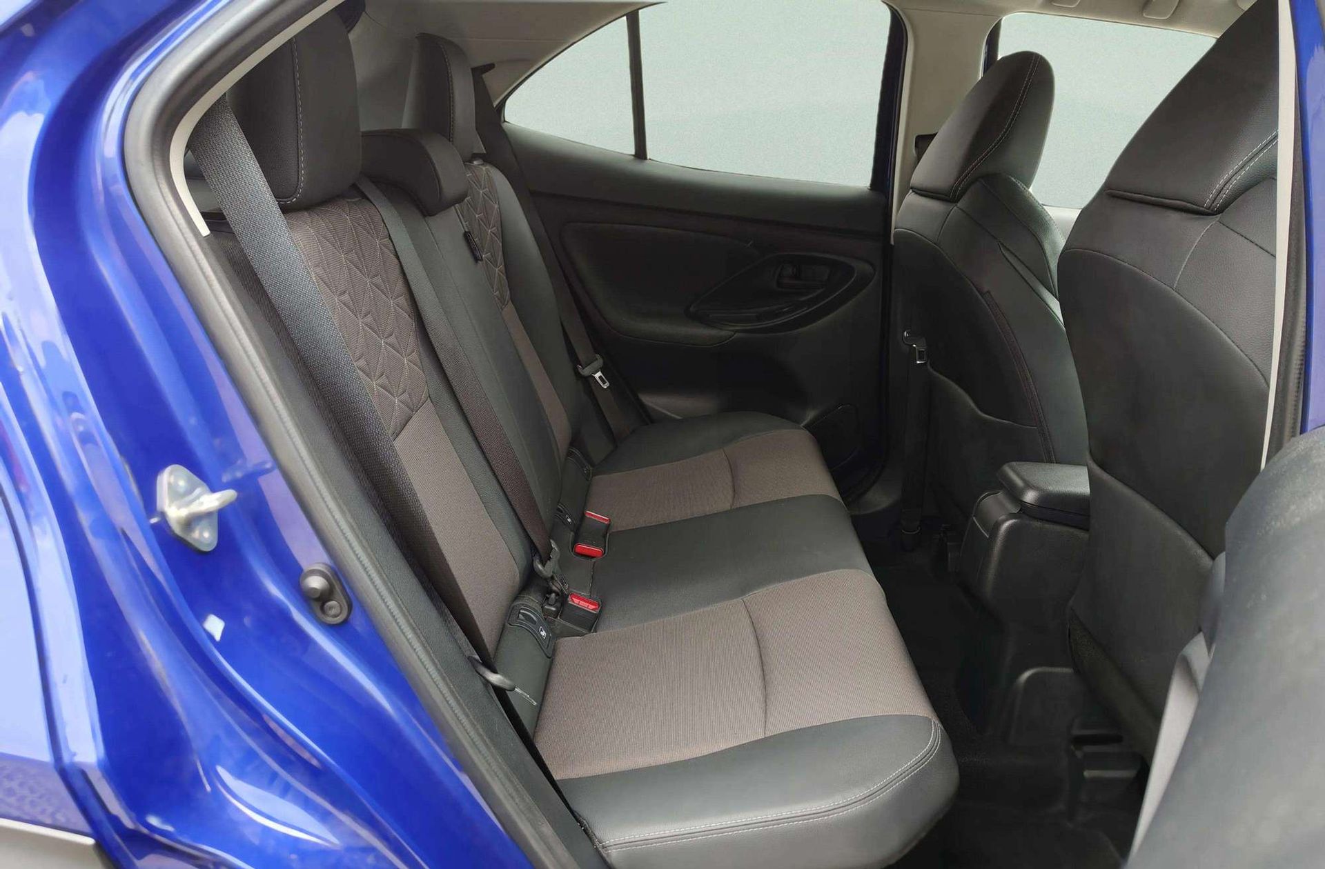Toyota Yaris Cross 120H Style - foto 23
