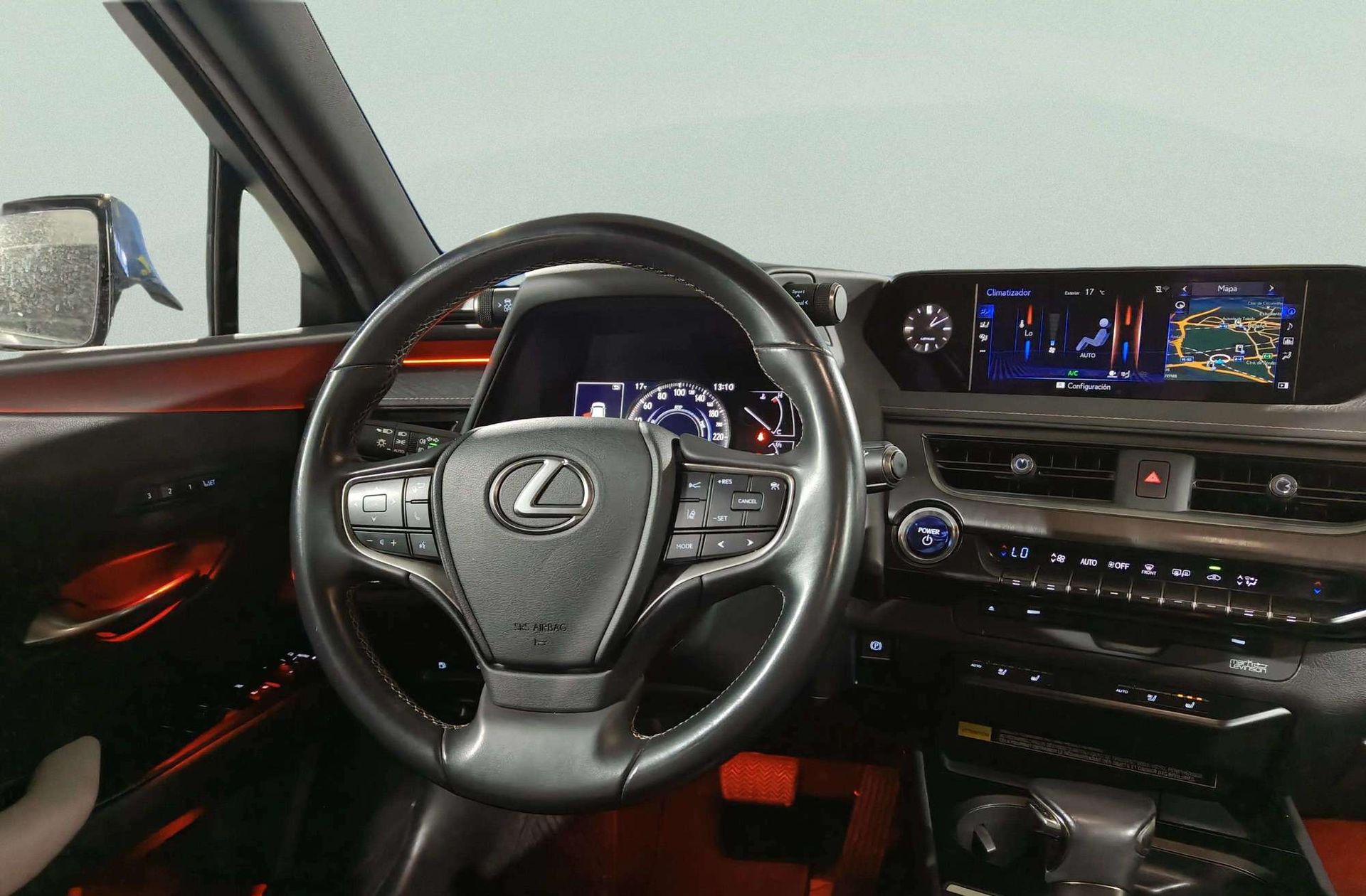 Lexus UX 250h Luxury - foto 31