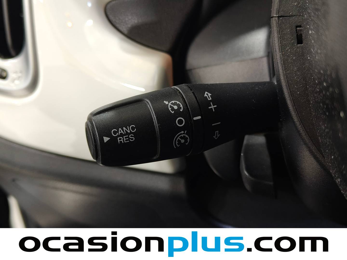 Extras y acabados del Fiat 500L Fiat 500L 1.4 16v Pop Star (95 CV)