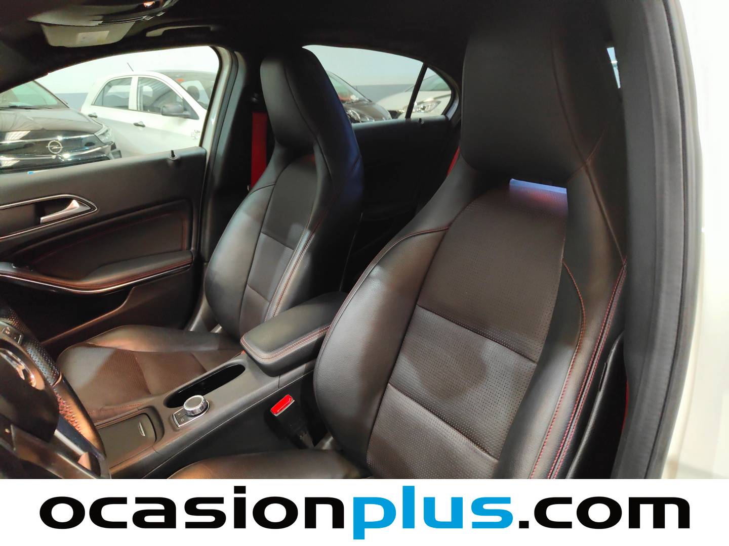 Extras y acabados del Mercedes Clase A Mercedes Clase A 250 AMG Line 4Matic (211 CV)