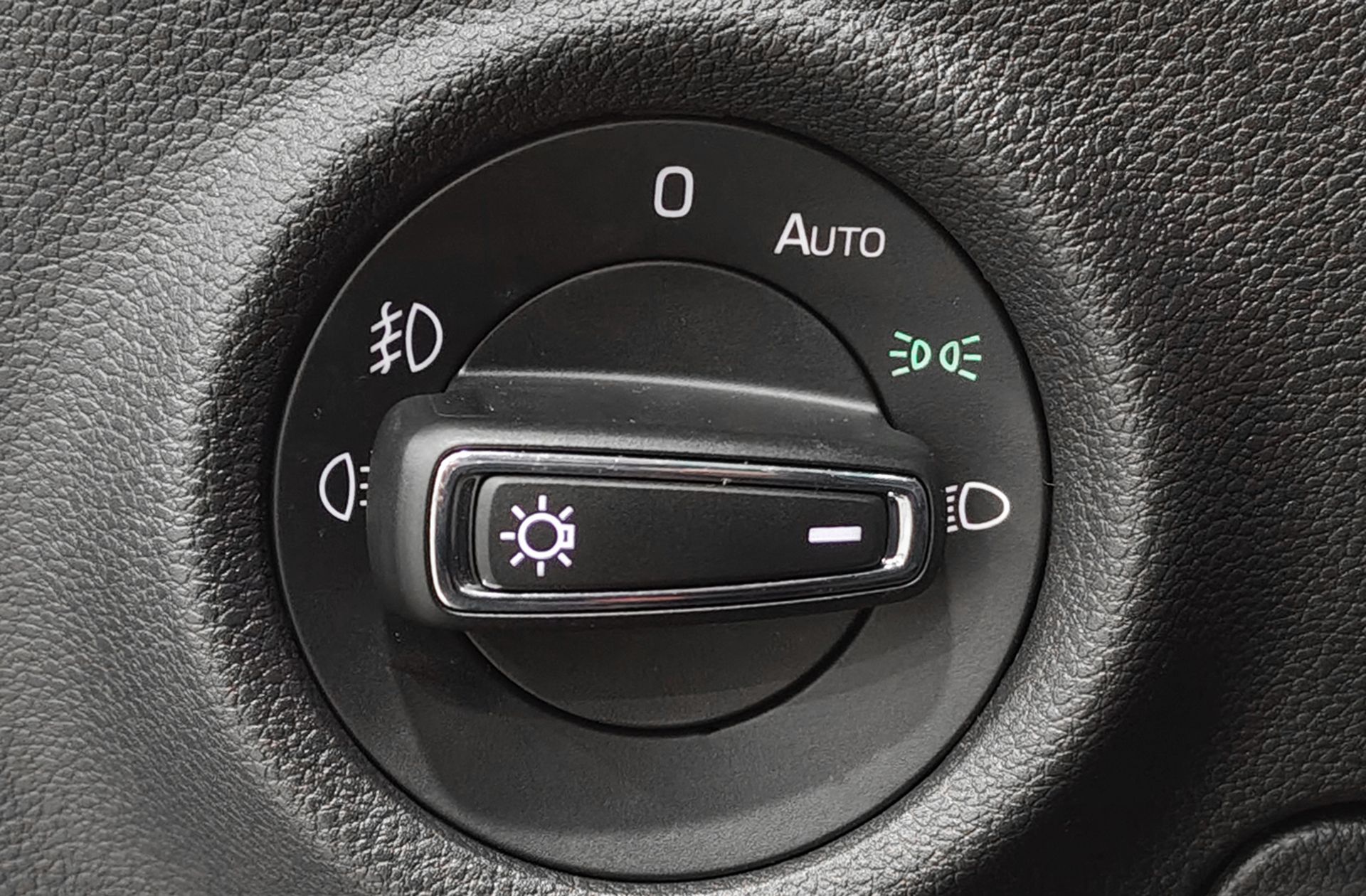 Škoda Scala 1.5 TSI Montecarlo DSG - foto 26
