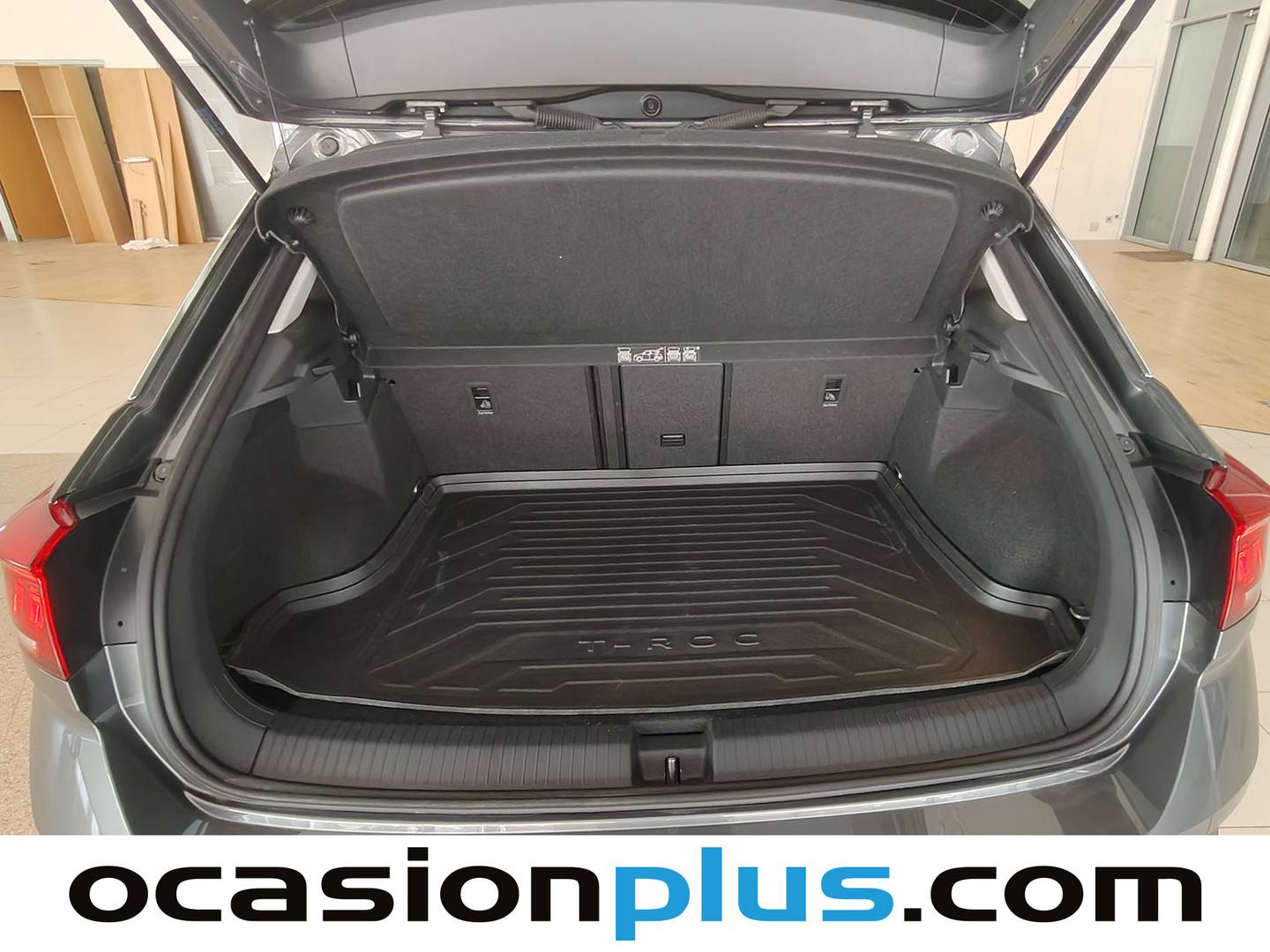 Foto Volkswagen T-Roc Volkswagen T-Roc Advance 1.0 TSI (115 CV)