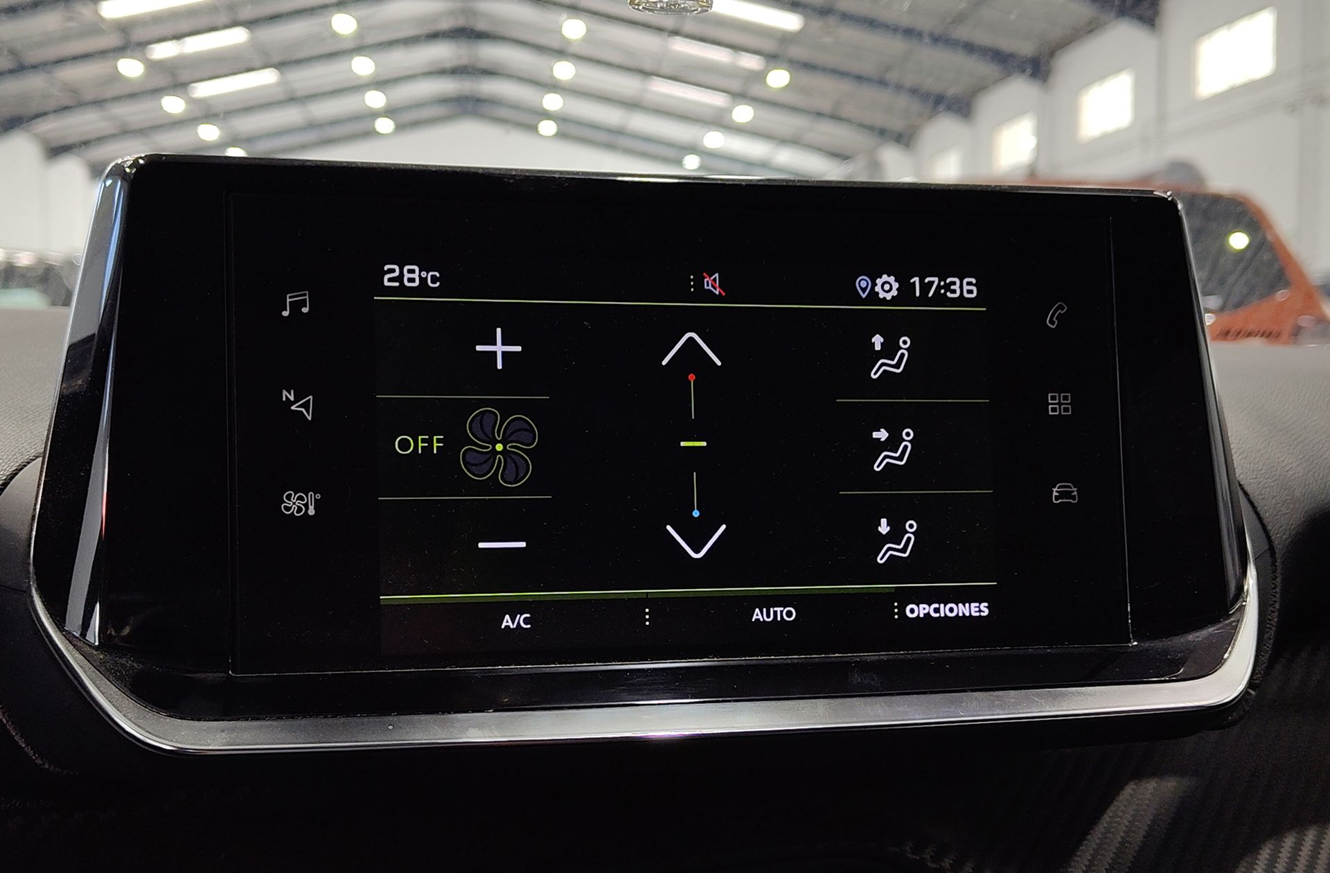 Peugeot 2008 PureTech 130 Allure - foto 33