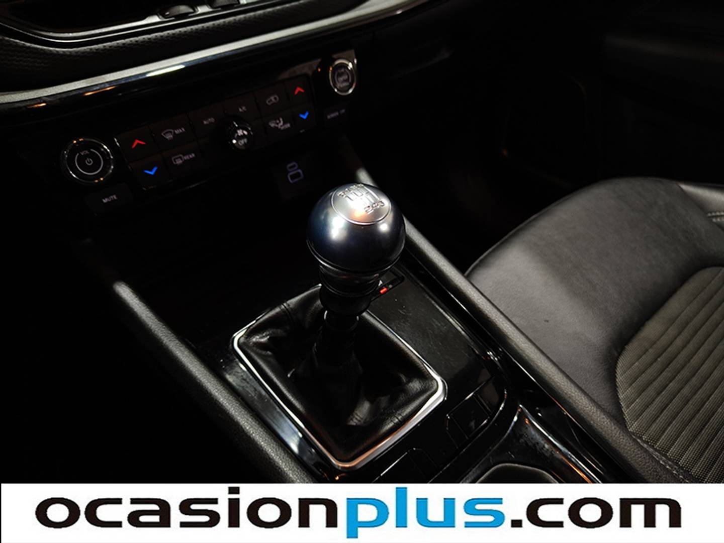 Foto Jeep Compass Jeep Compass 1.3 Gse Night Eagle FWD MT (130 CV)